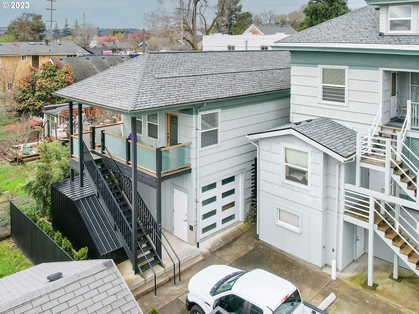 4318 SE MILWAUKIE AVE