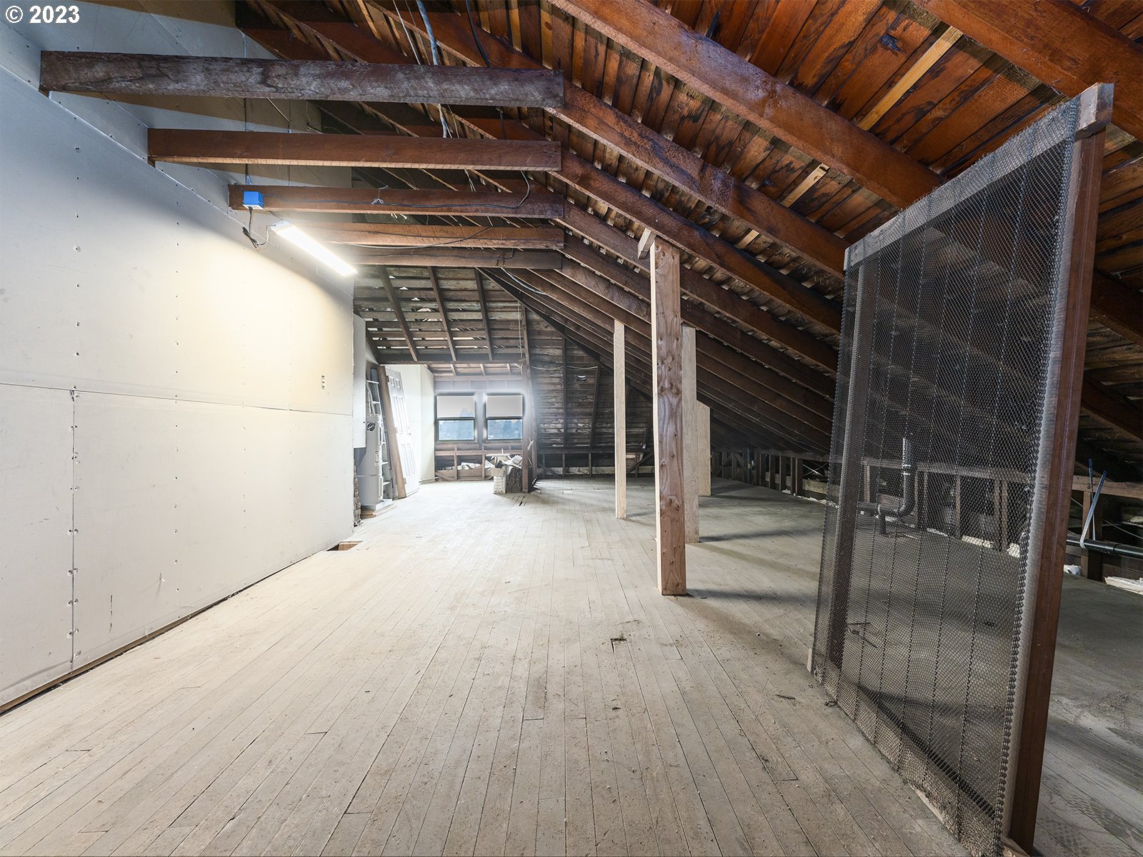 4318 SE MILWAUKIE AVE