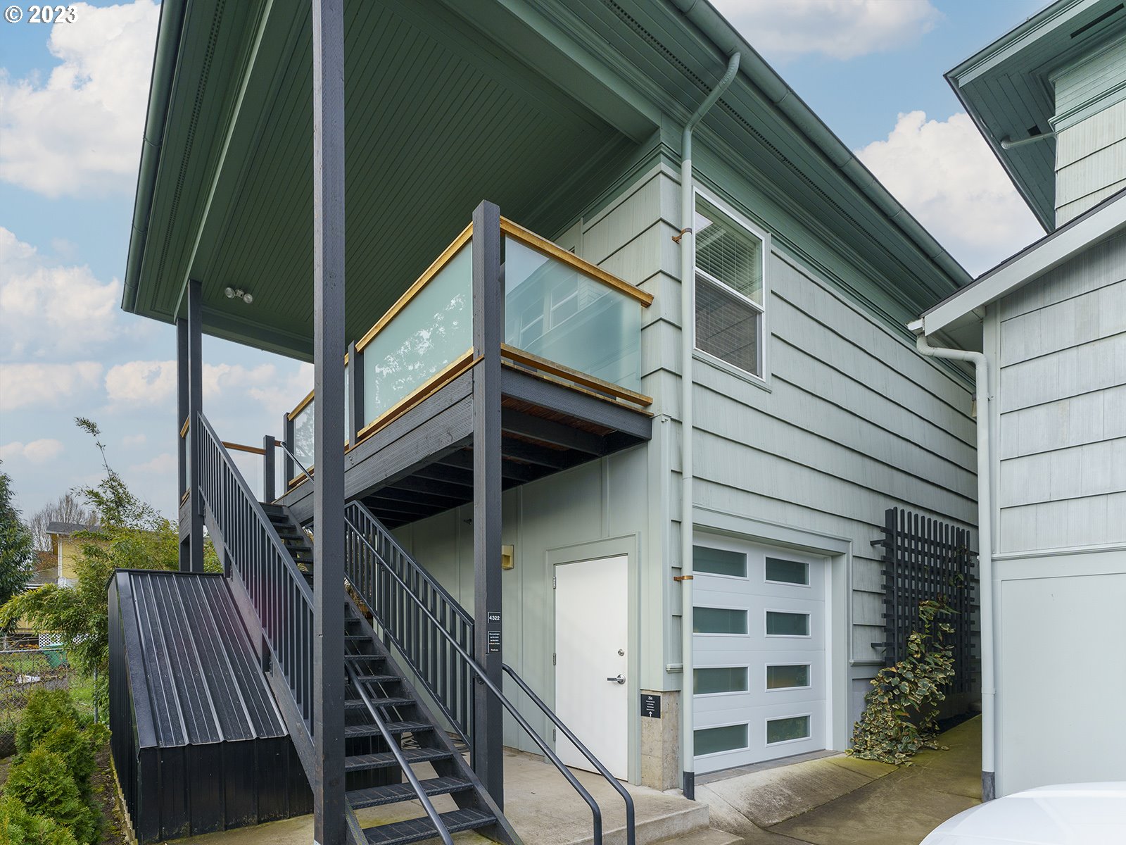 4318 SE MILWAUKIE AVE