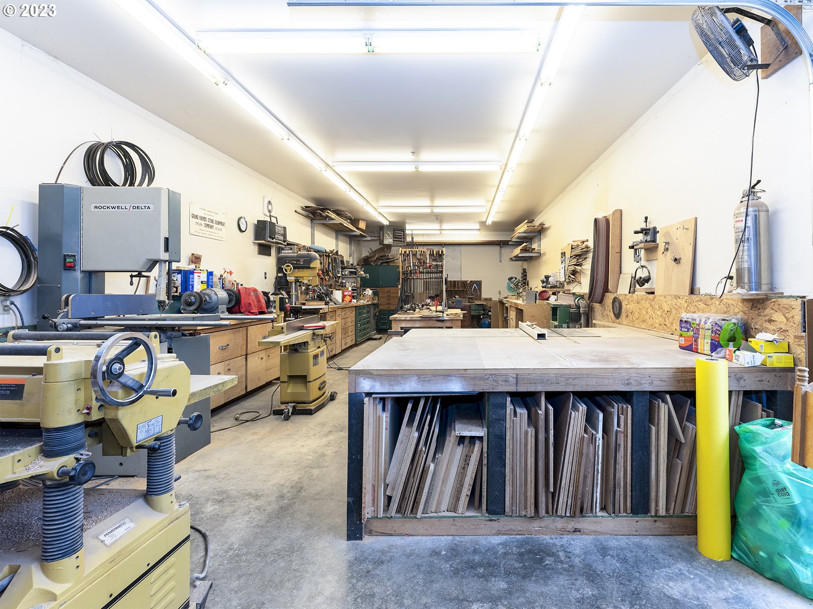 4318 SE MILWAUKIE AVE