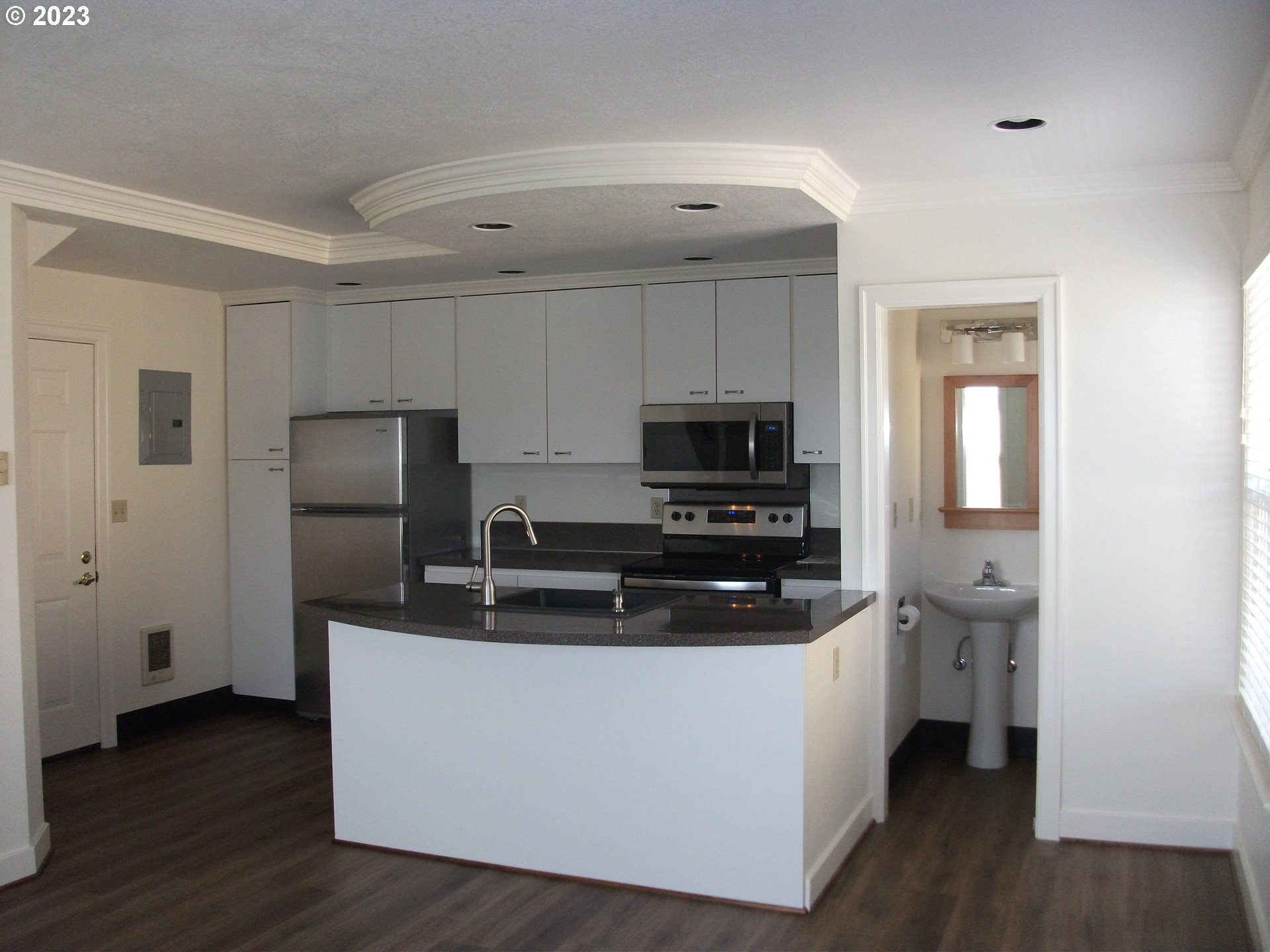 4318 SE MILWAUKIE AVE