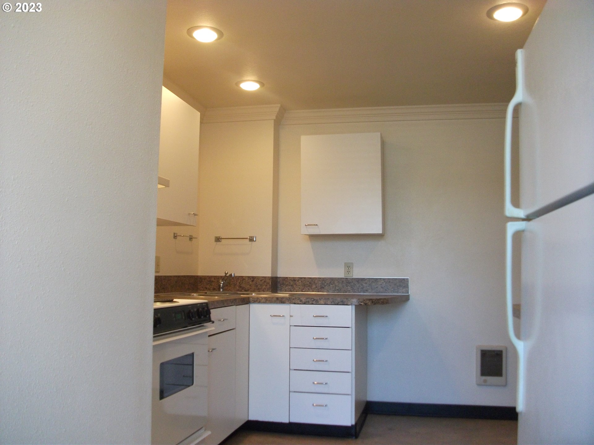 4318 SE MILWAUKIE AVE