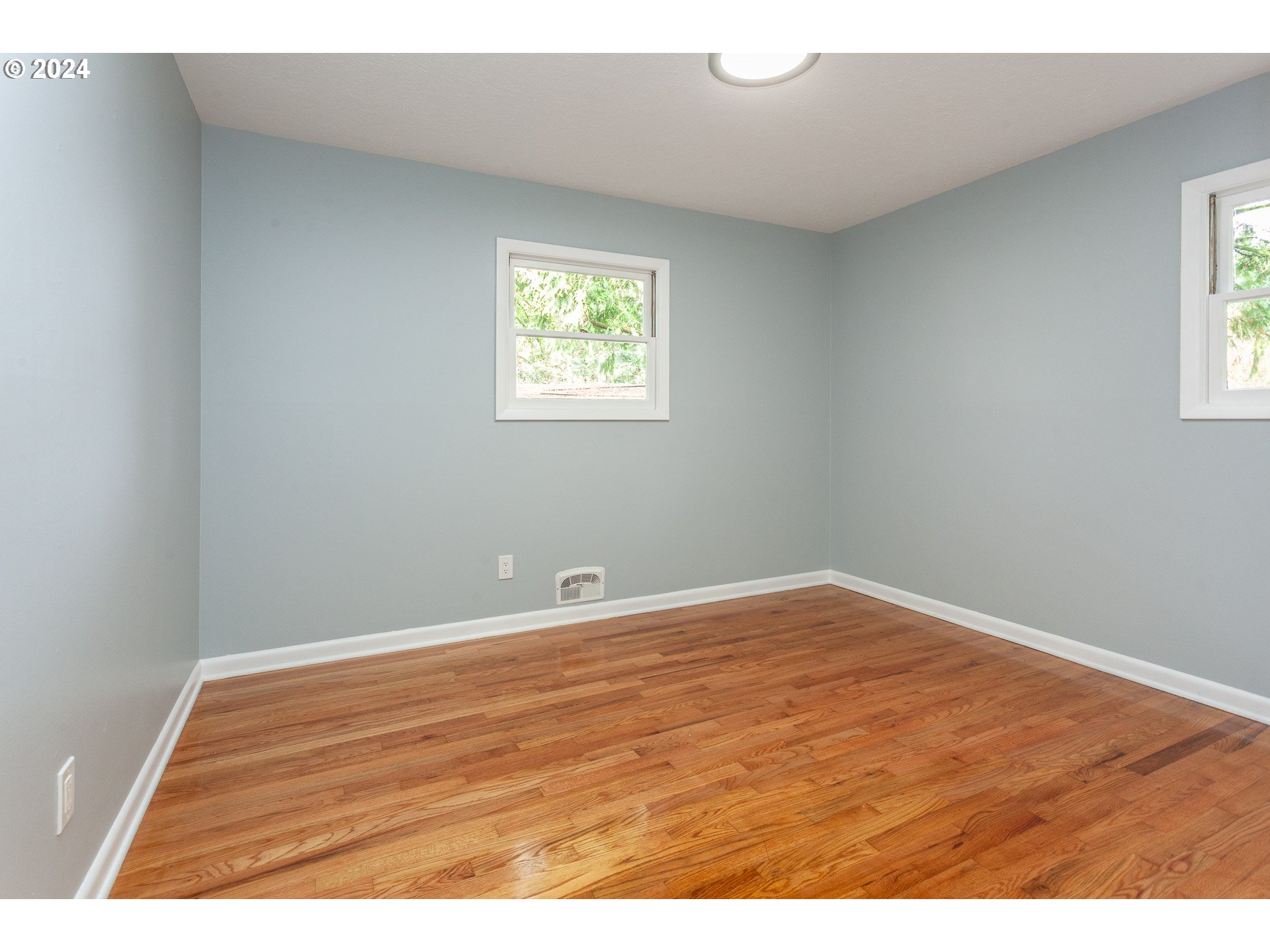 16184 LAKE FOREST BLVD