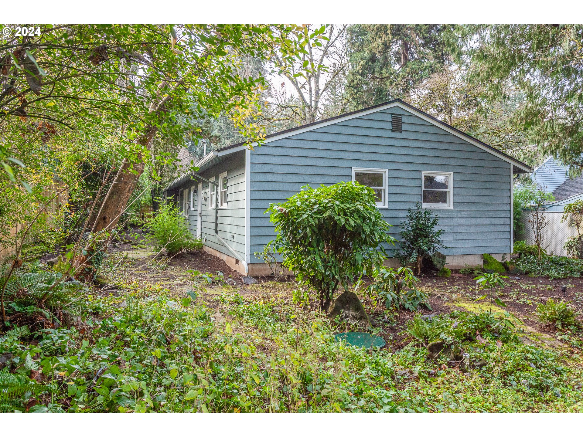 16184 LAKE FOREST BLVD