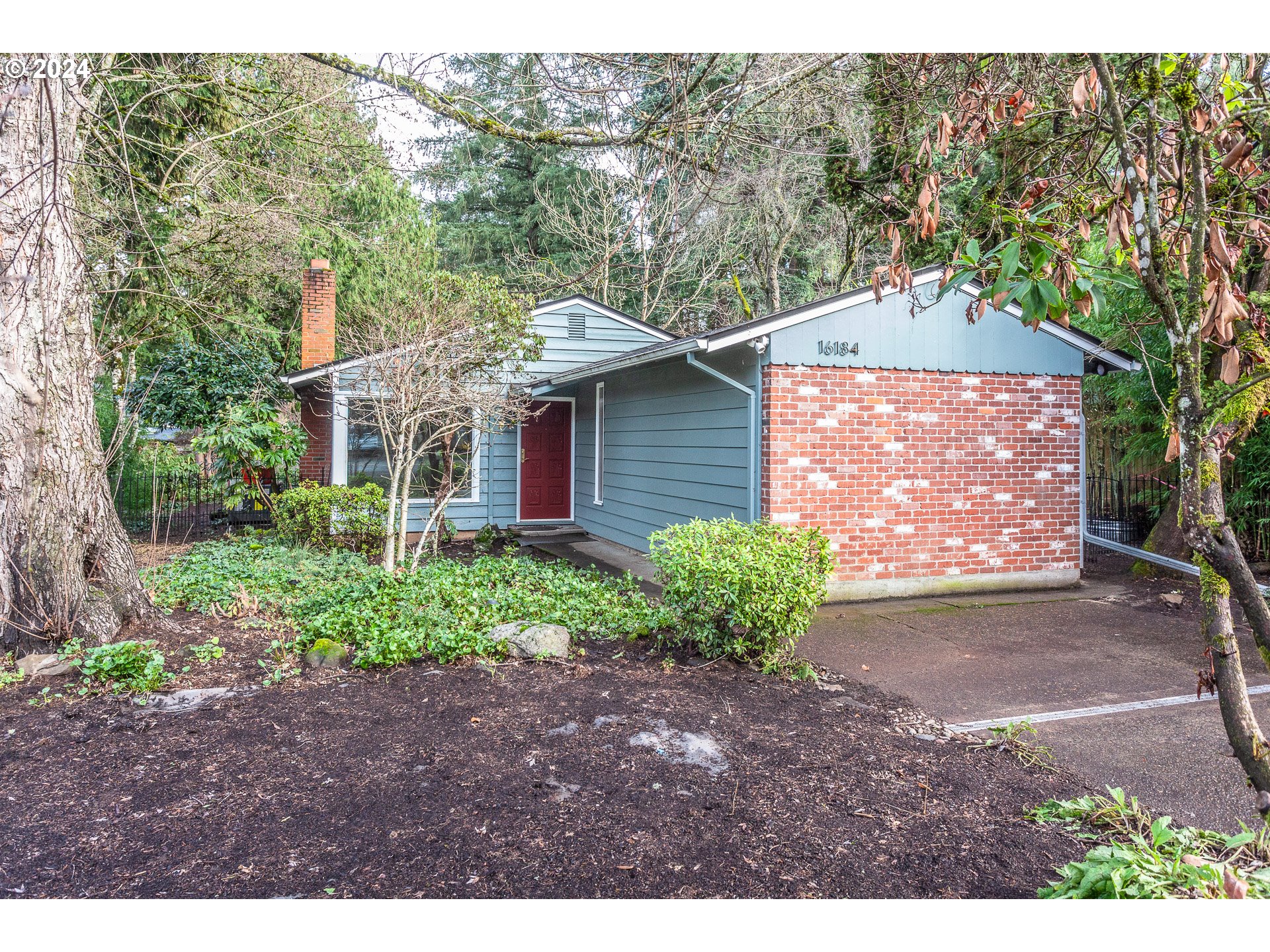 16184 LAKE FOREST BLVD