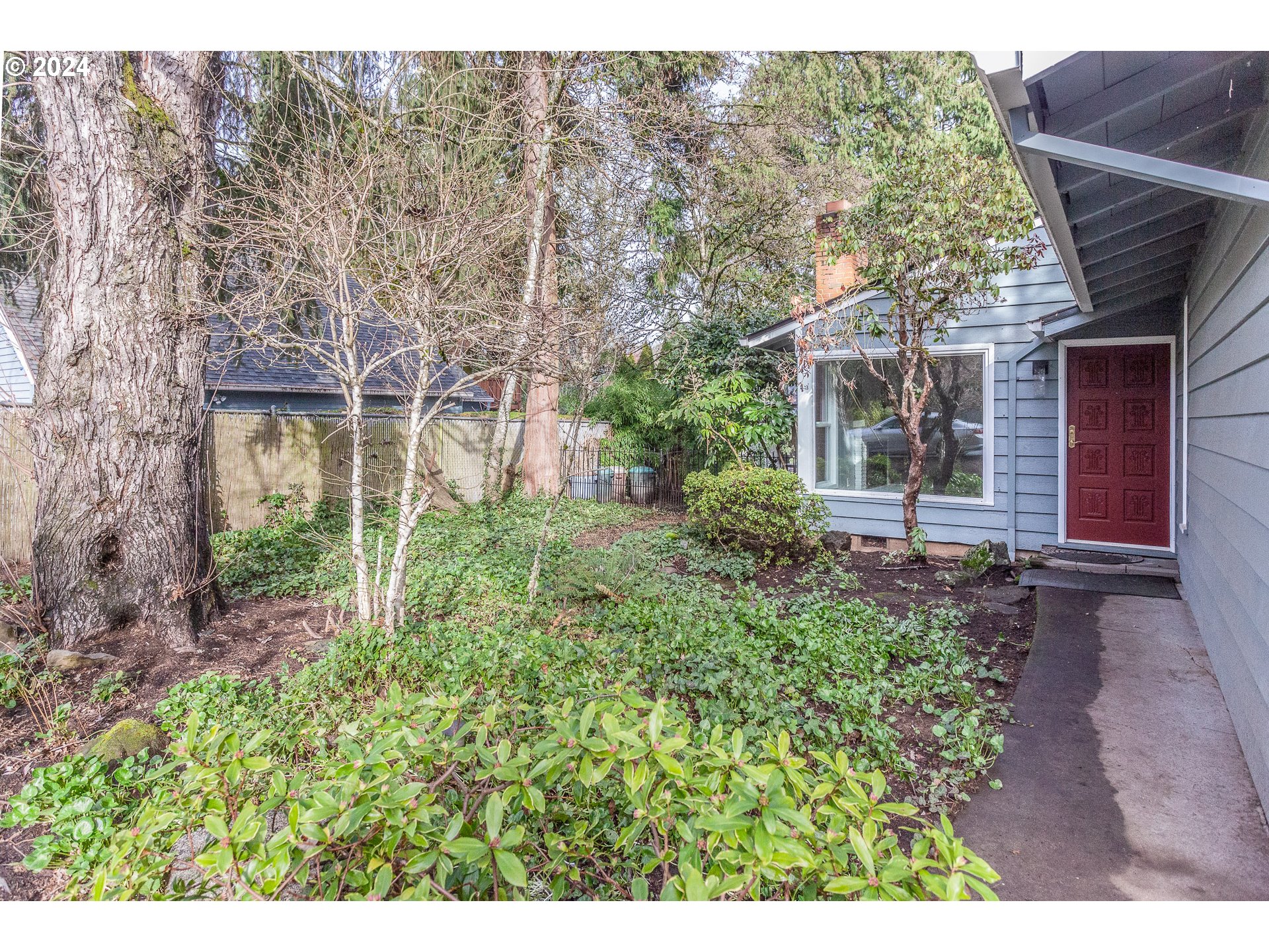 16184 LAKE FOREST BLVD