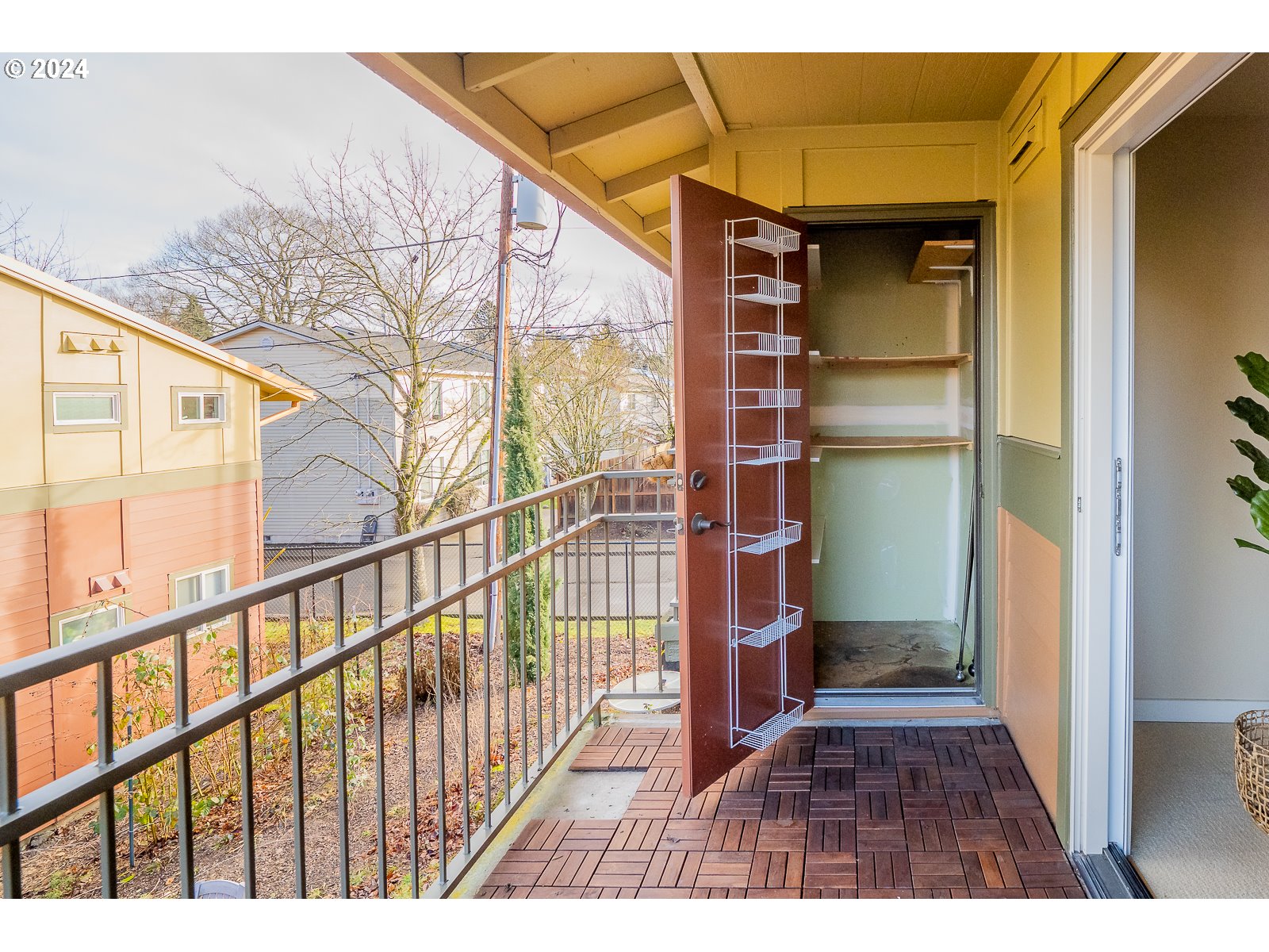 4655 NE KILLINGSWORTH ST 32