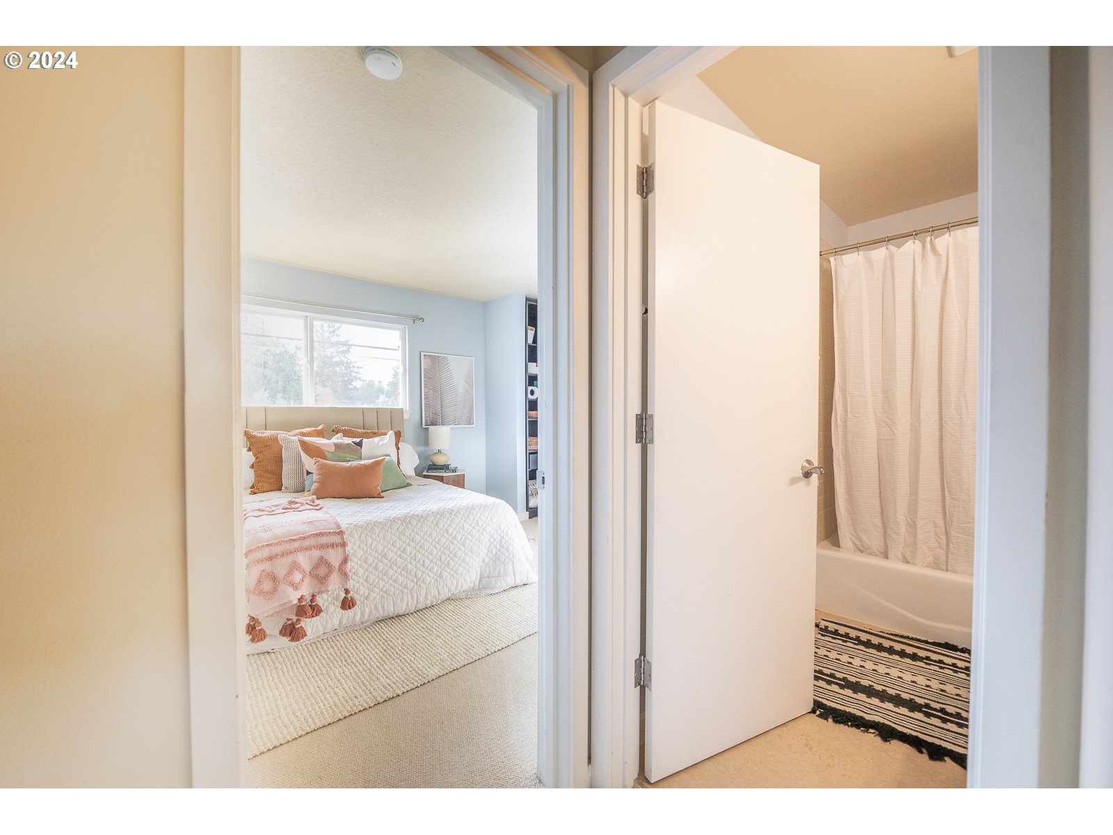 4655 NE KILLINGSWORTH ST 32