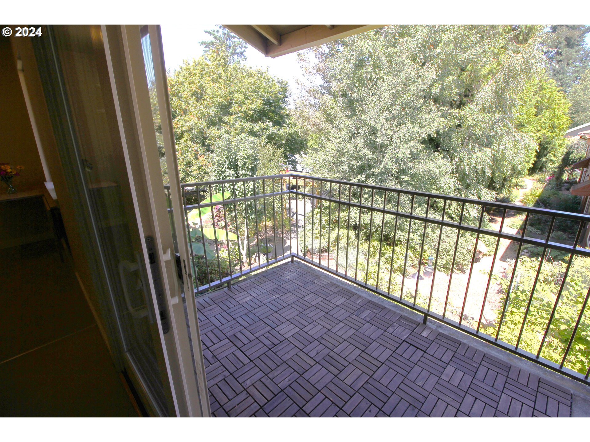 4655 NE KILLINGSWORTH ST 32