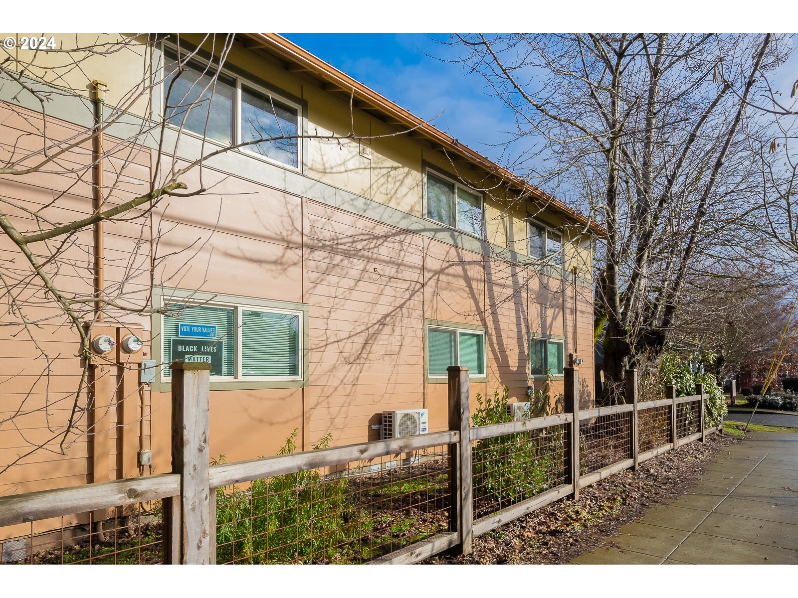 4655 NE KILLINGSWORTH ST 32