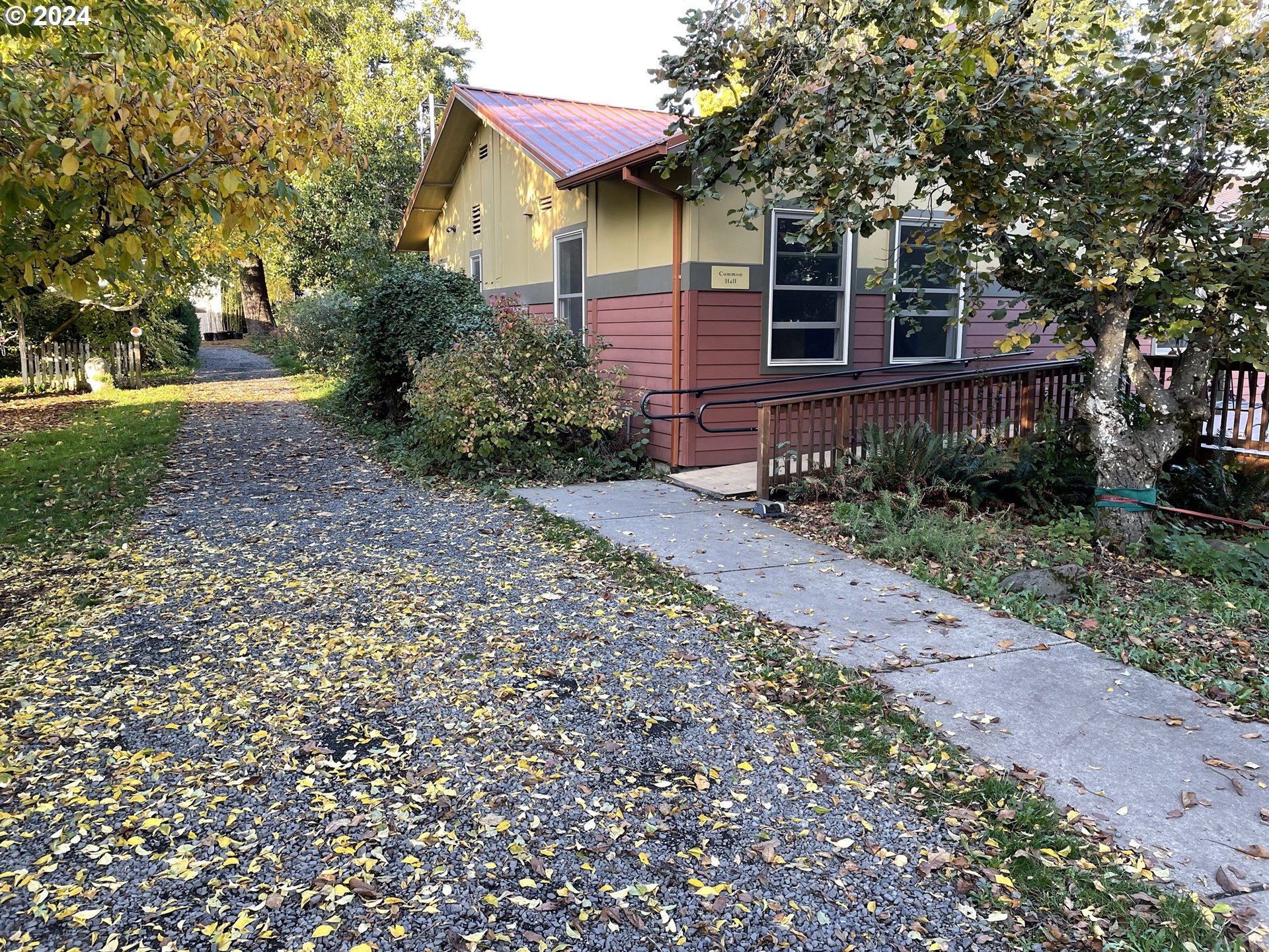 4655 NE KILLINGSWORTH ST 32