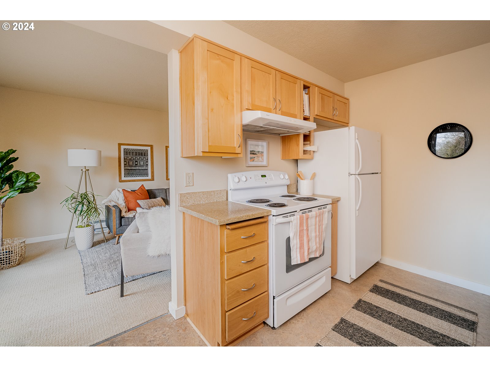 4655 NE KILLINGSWORTH ST 32