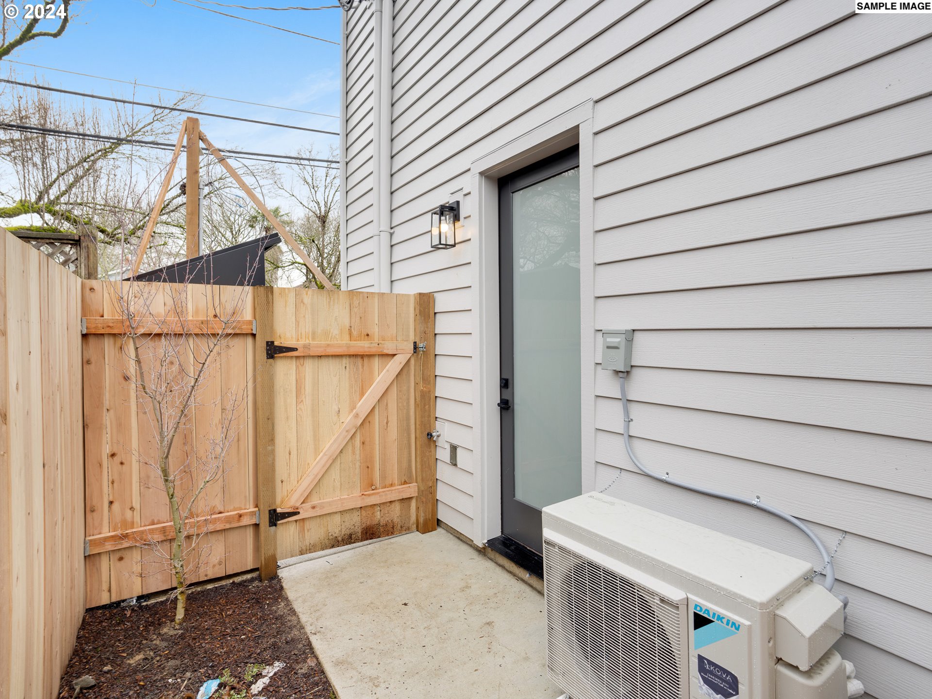 2223 SE 12th AVE 6