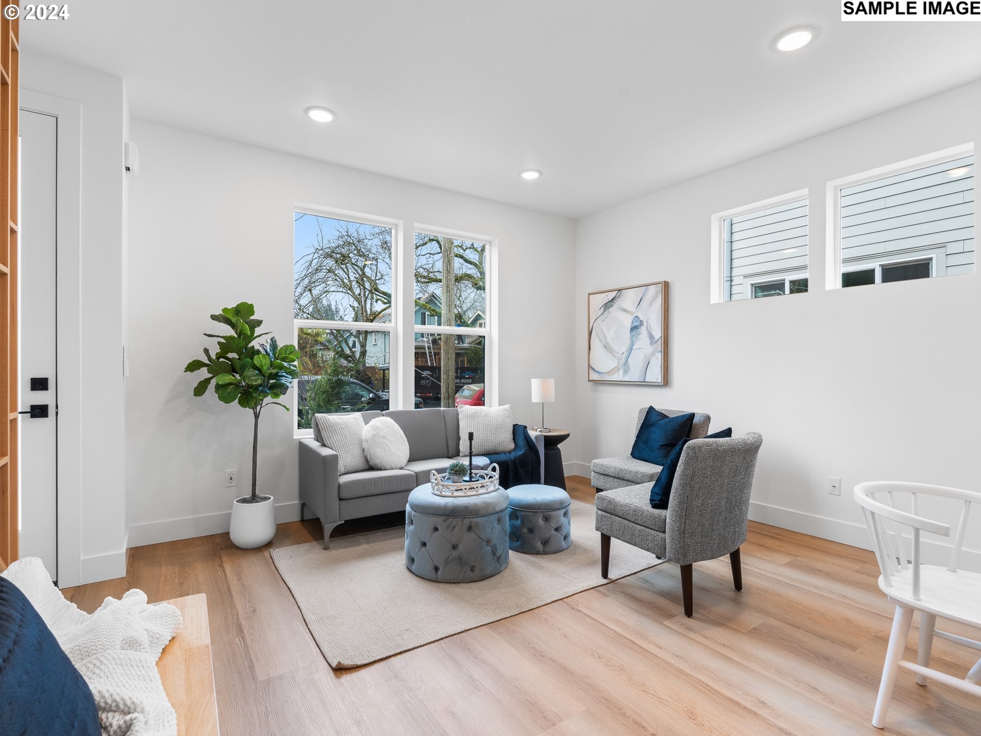 4364 N Gantenbein AVE 2