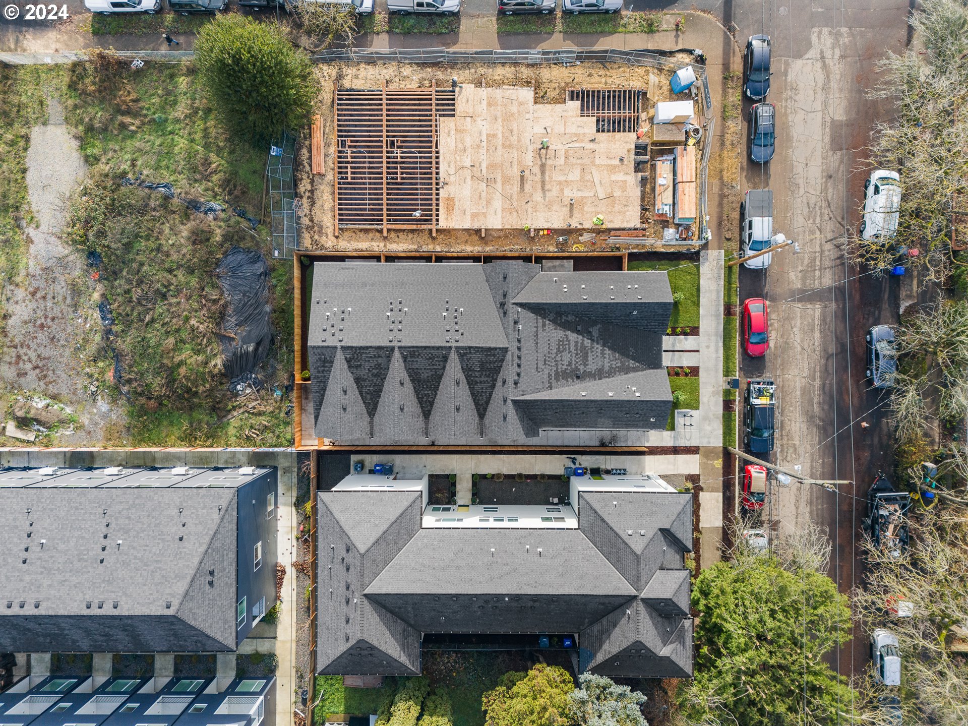 4364 N Gantenbein AVE 2