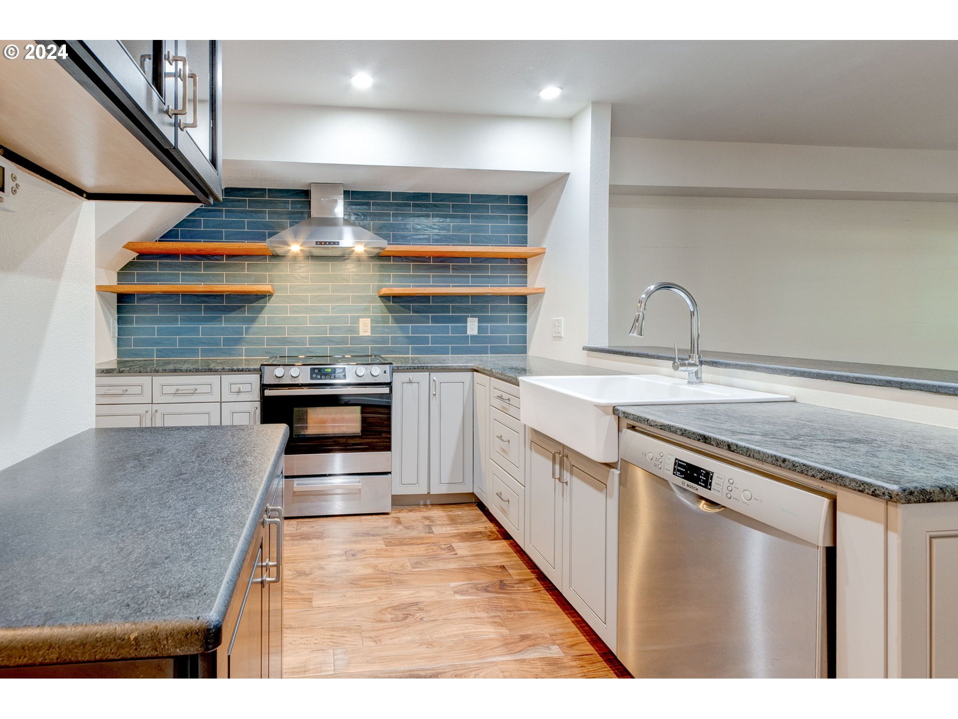 8808 SW BRIGHTFIELD CIR