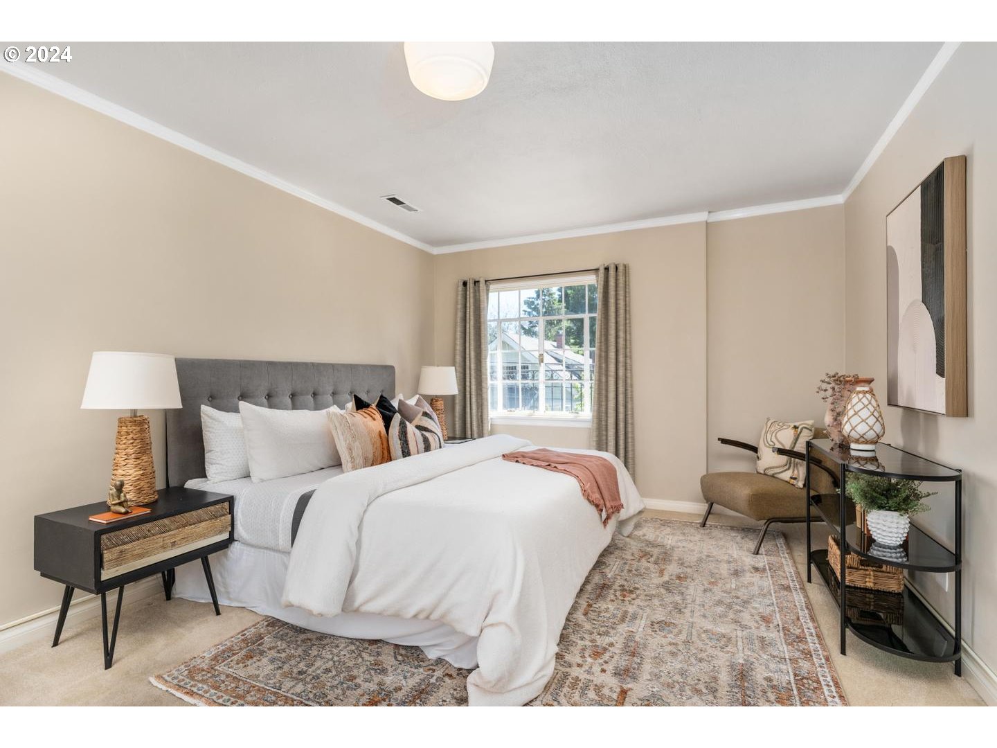 2325 NE FLANDERS ST 12