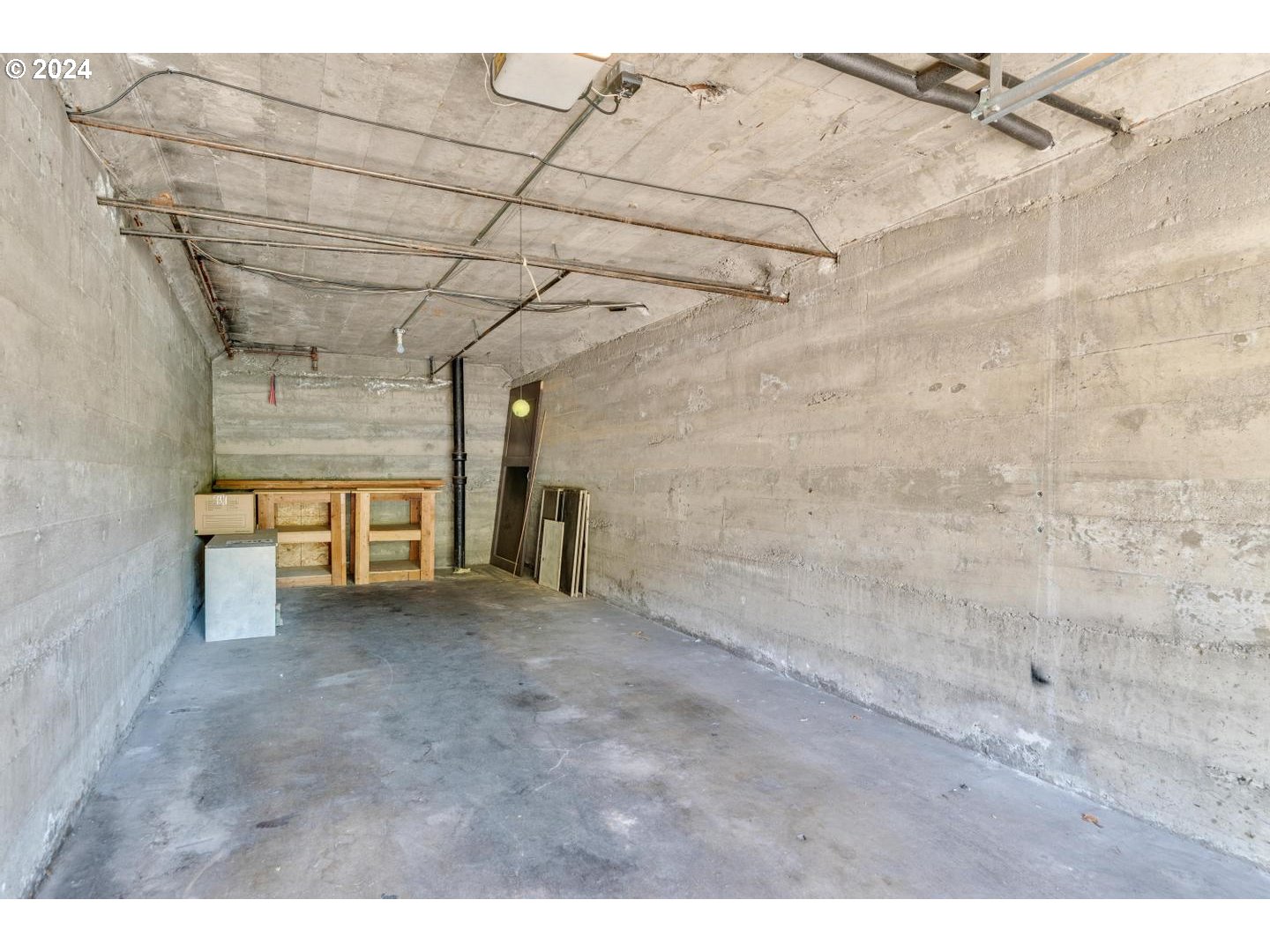 2325 NE FLANDERS ST 12