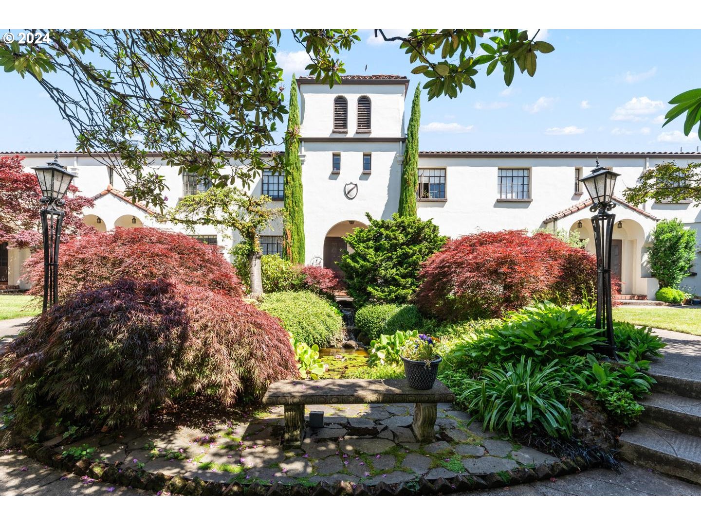 2325 NE FLANDERS ST 12