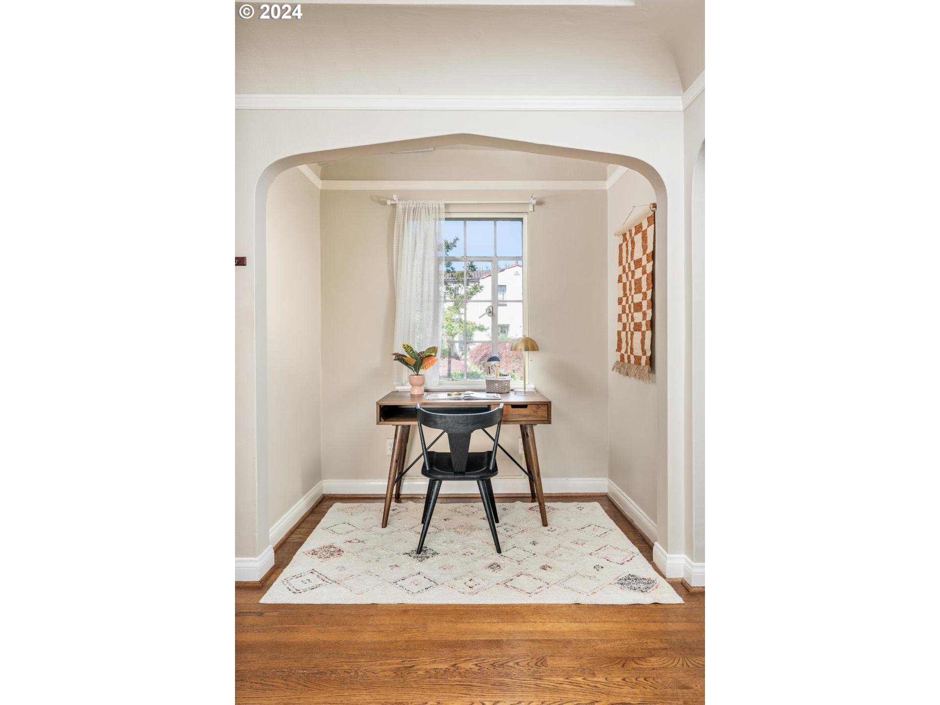 2325 NE FLANDERS ST 12