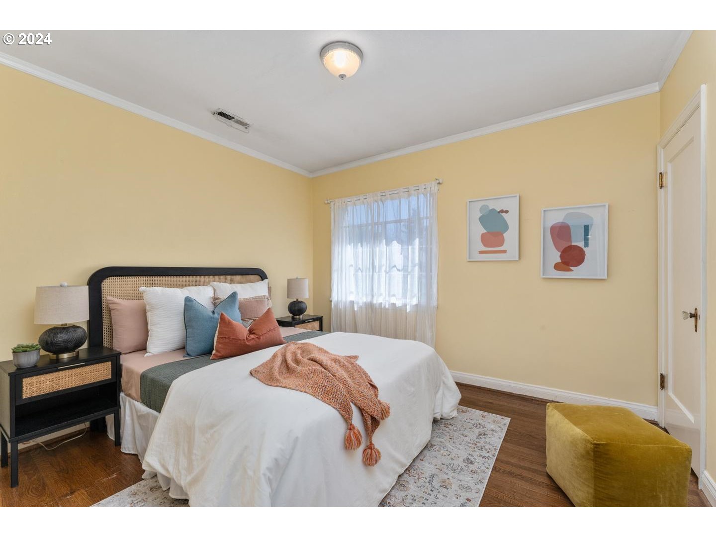 2325 NE FLANDERS ST 12