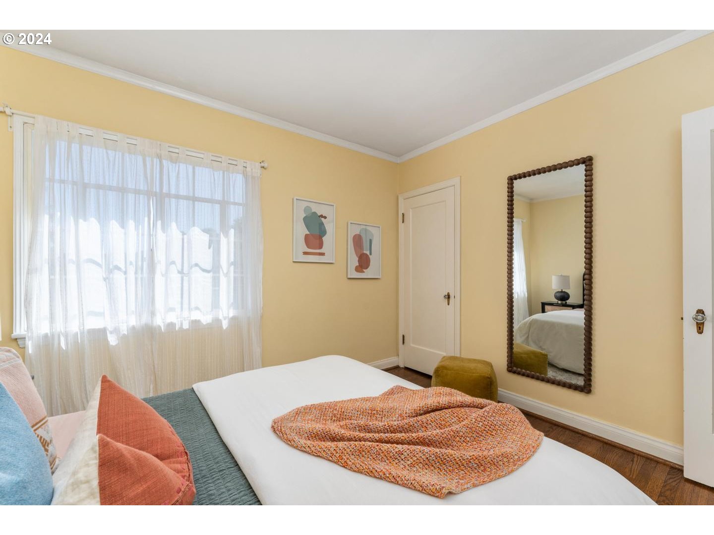 2325 NE FLANDERS ST 12