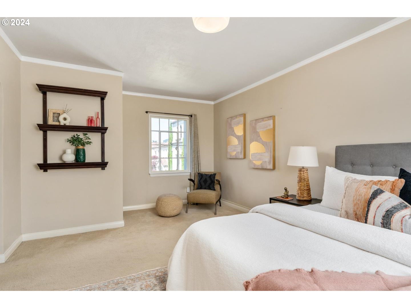 2325 NE FLANDERS ST 12