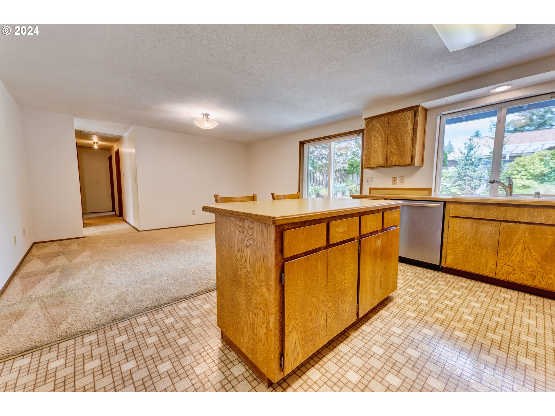 8625 SW MONTICELLO ST