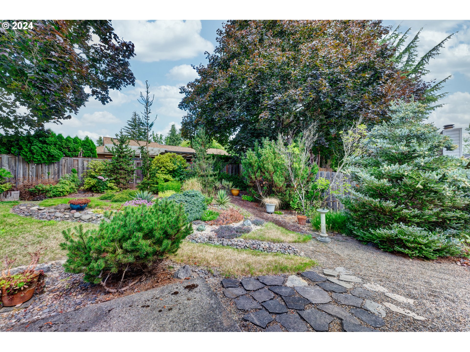 8625 SW MONTICELLO ST