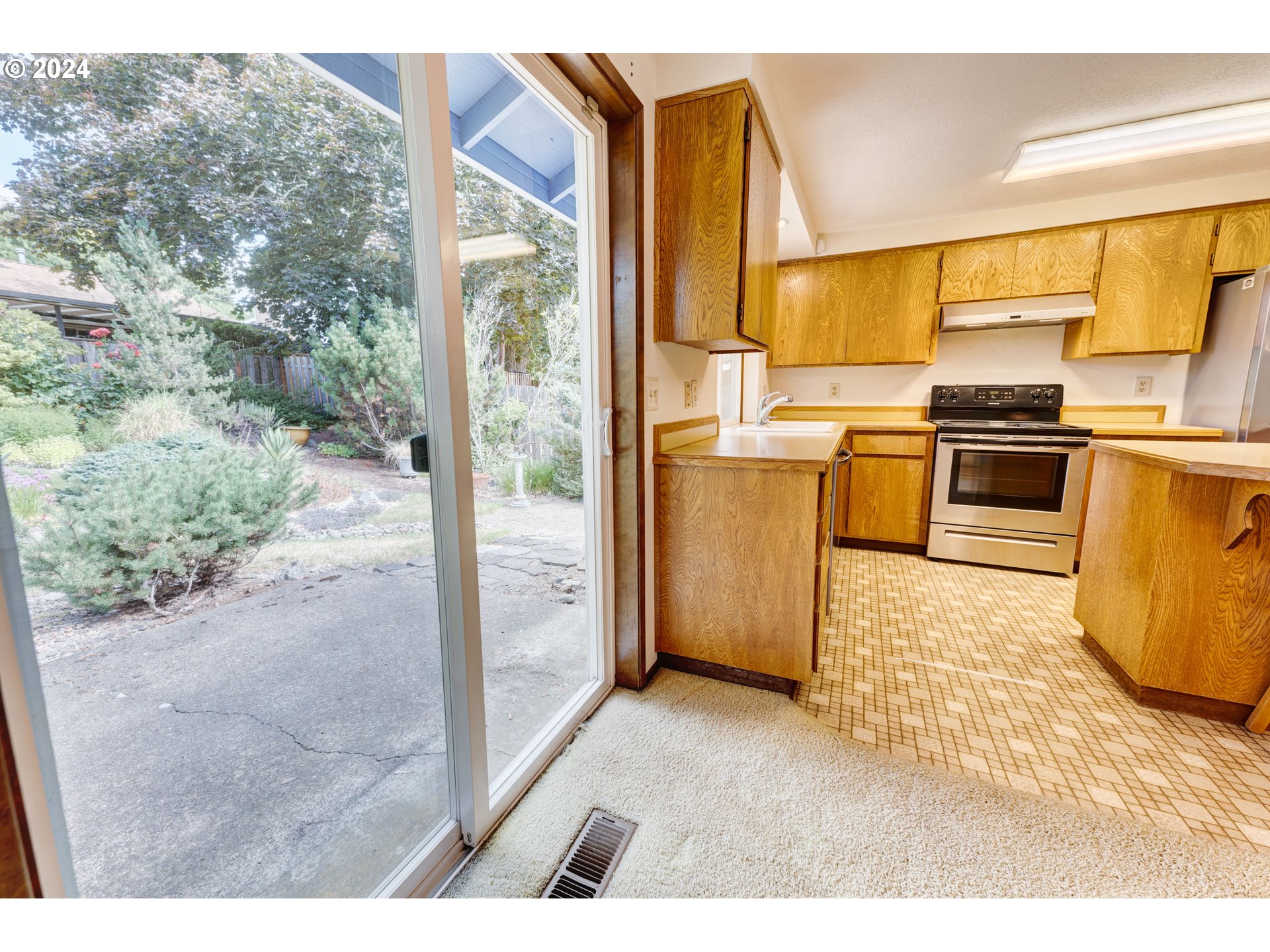 8625 SW MONTICELLO ST