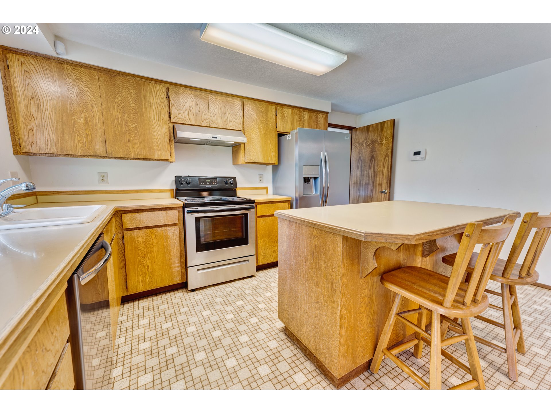 8625 SW MONTICELLO ST