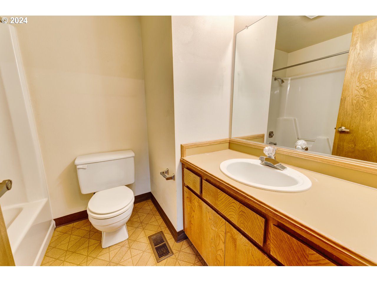 8625 SW MONTICELLO ST