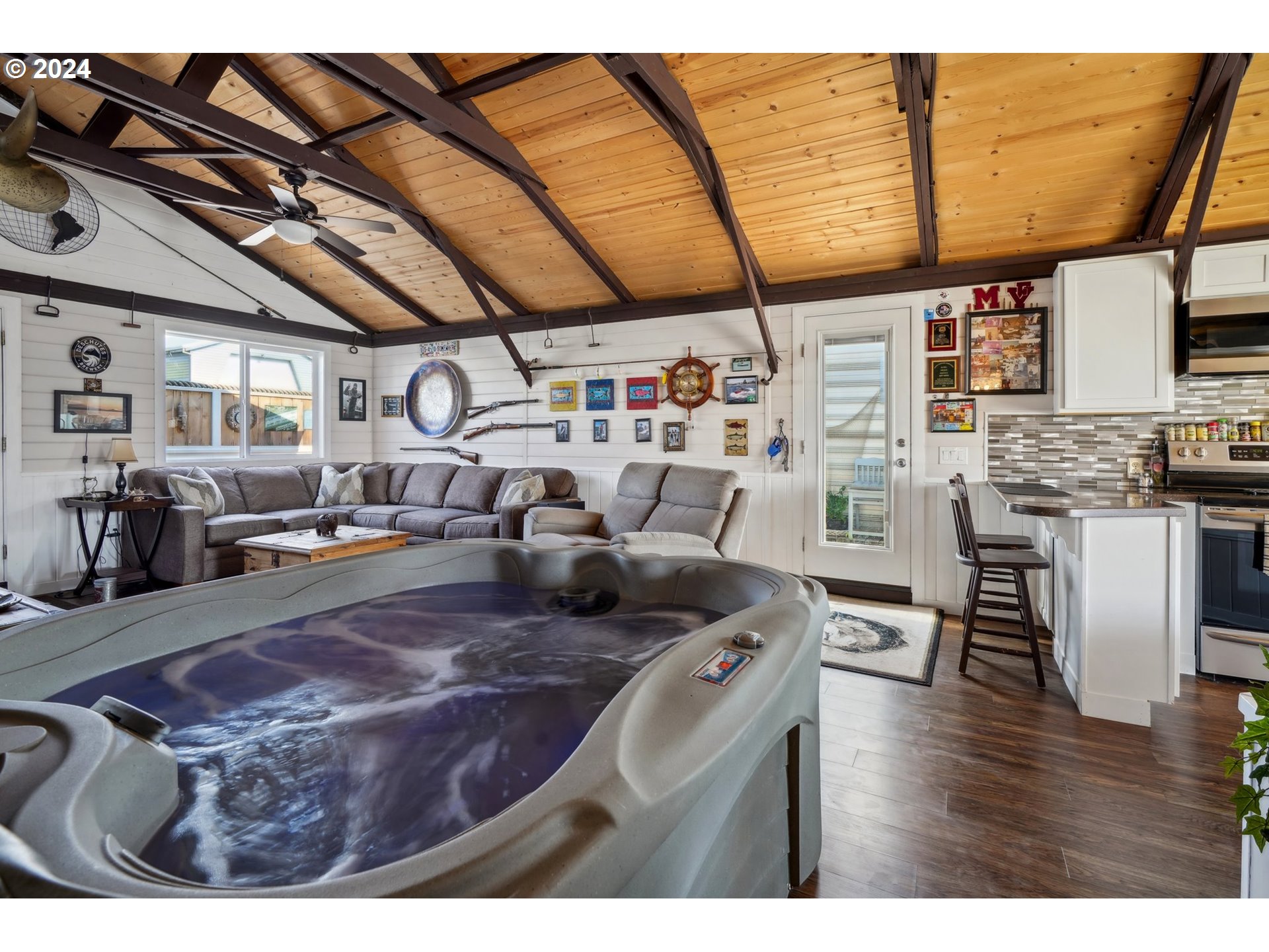 2915 NE Marine DR A8