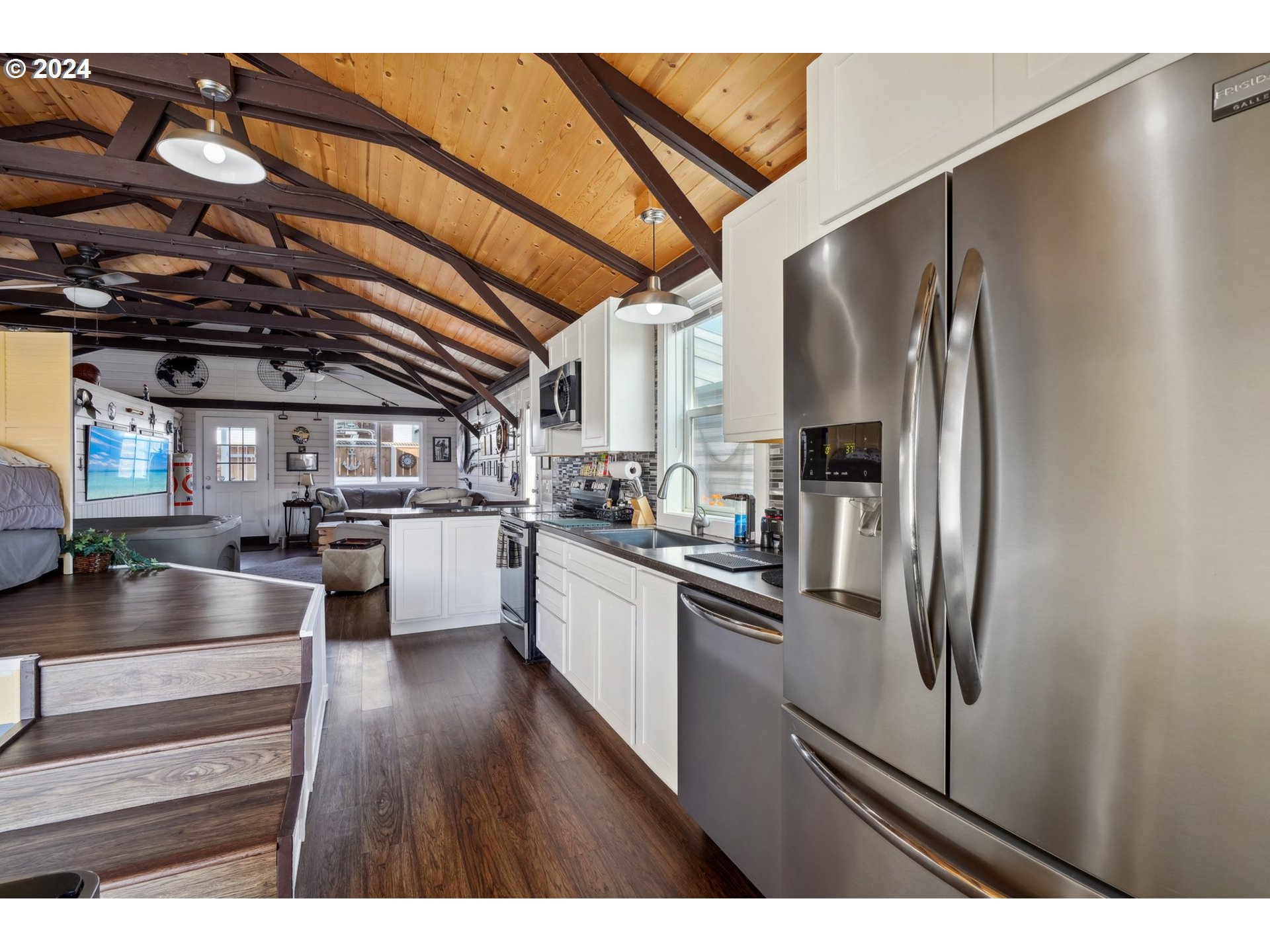 2915 NE Marine DR A8