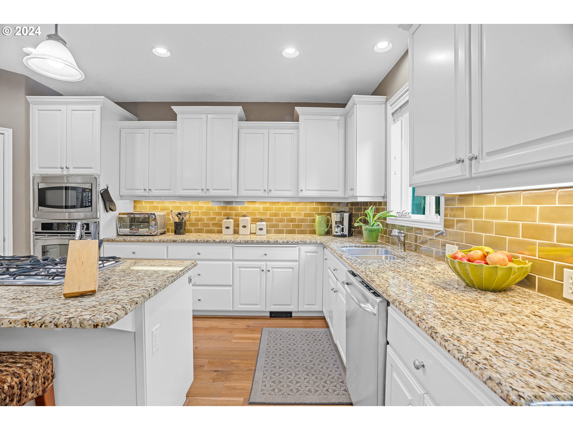 11550 SE AERIE CRESCENT RD