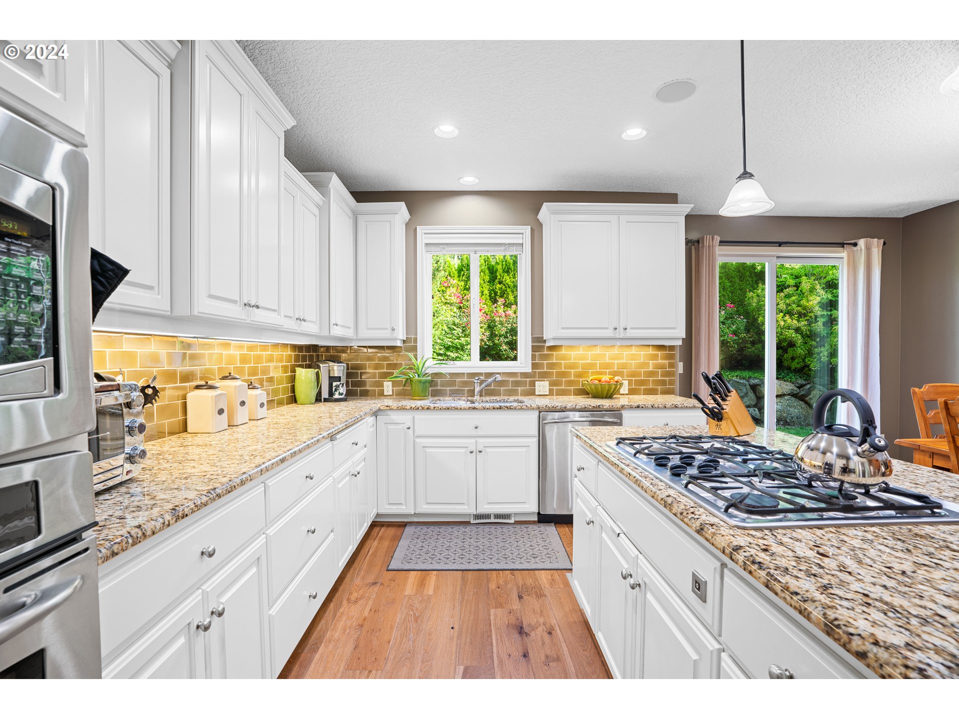 11550 SE AERIE CRESCENT RD