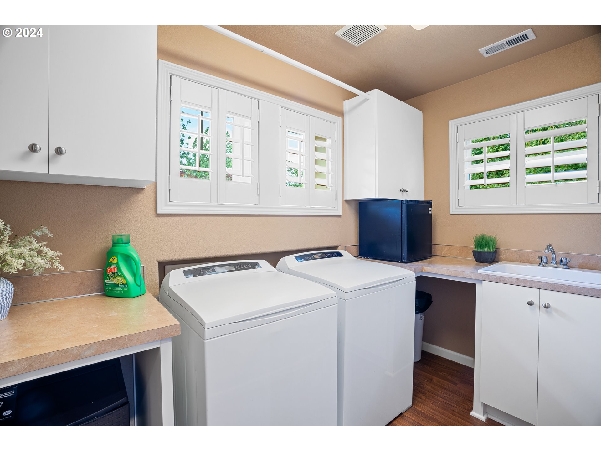 11550 SE AERIE CRESCENT RD