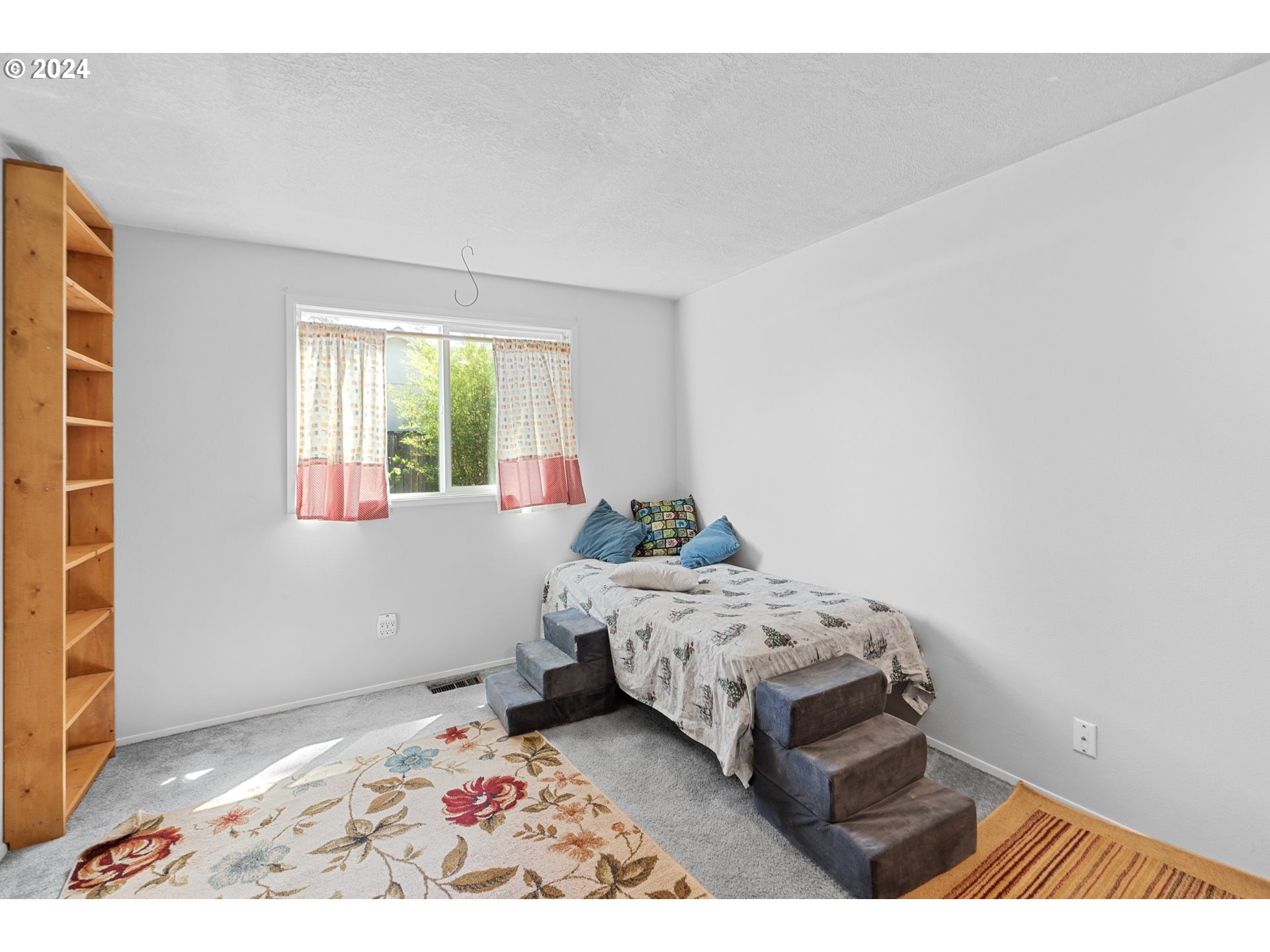 11854 SE WASHINGTON ST