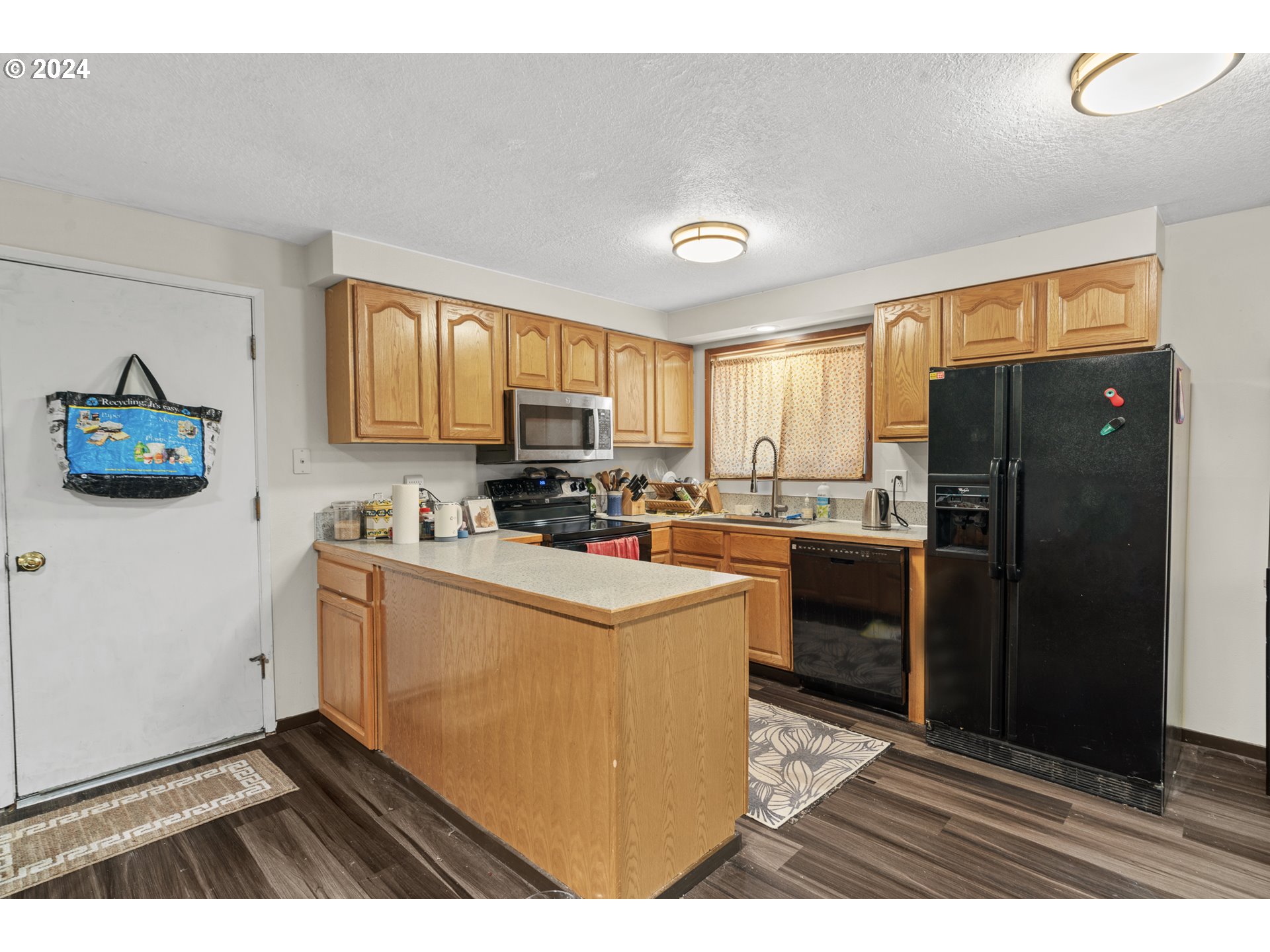 11854 SE WASHINGTON ST