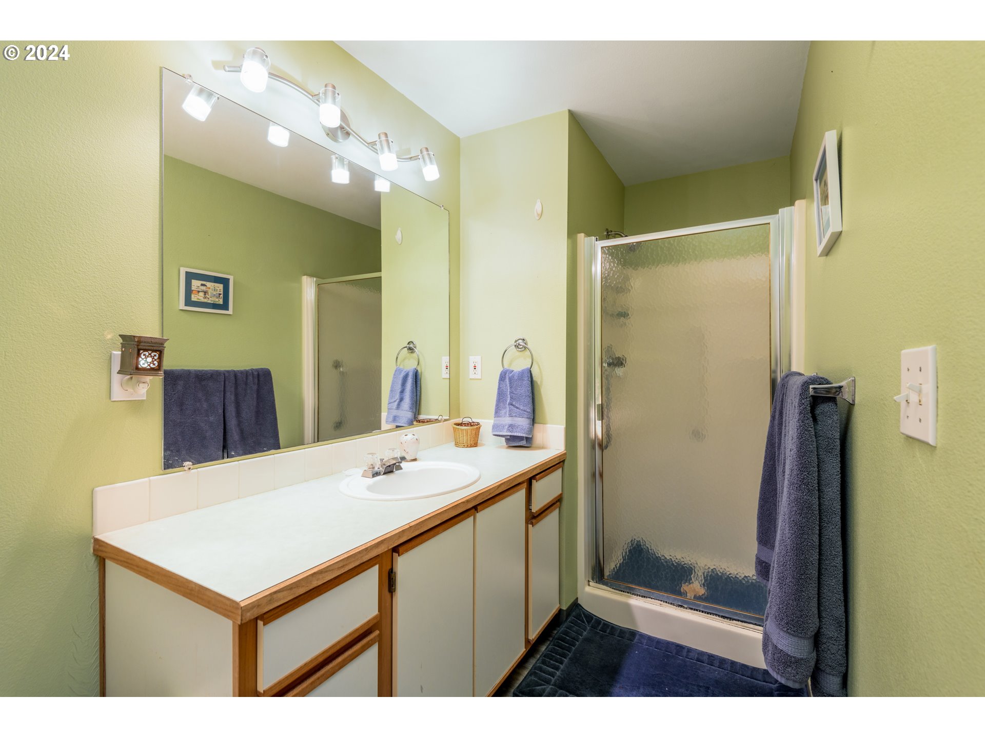 4848 W POWELL BLVD 102