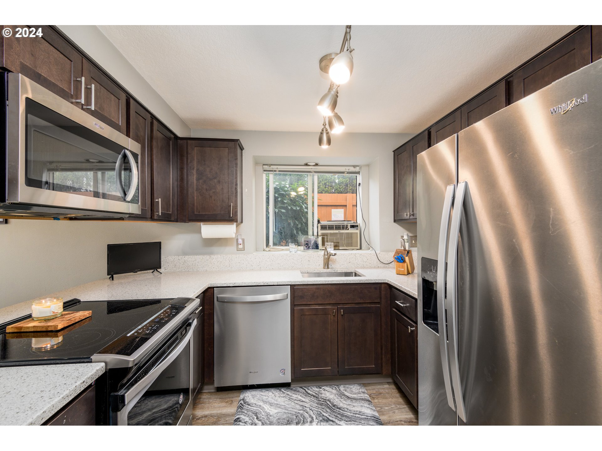 4848 W POWELL BLVD 102