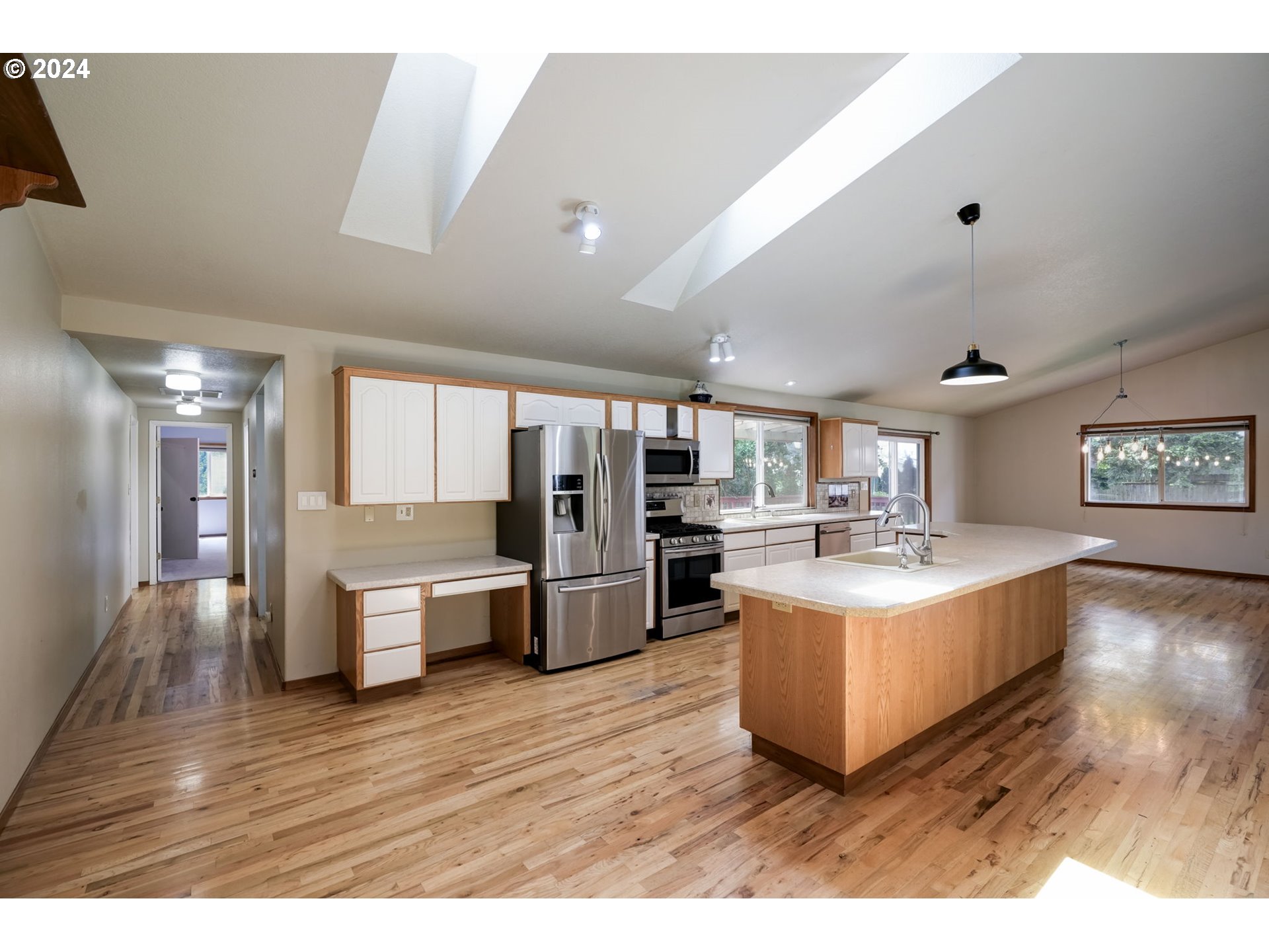 4010 NE 143RD AVE