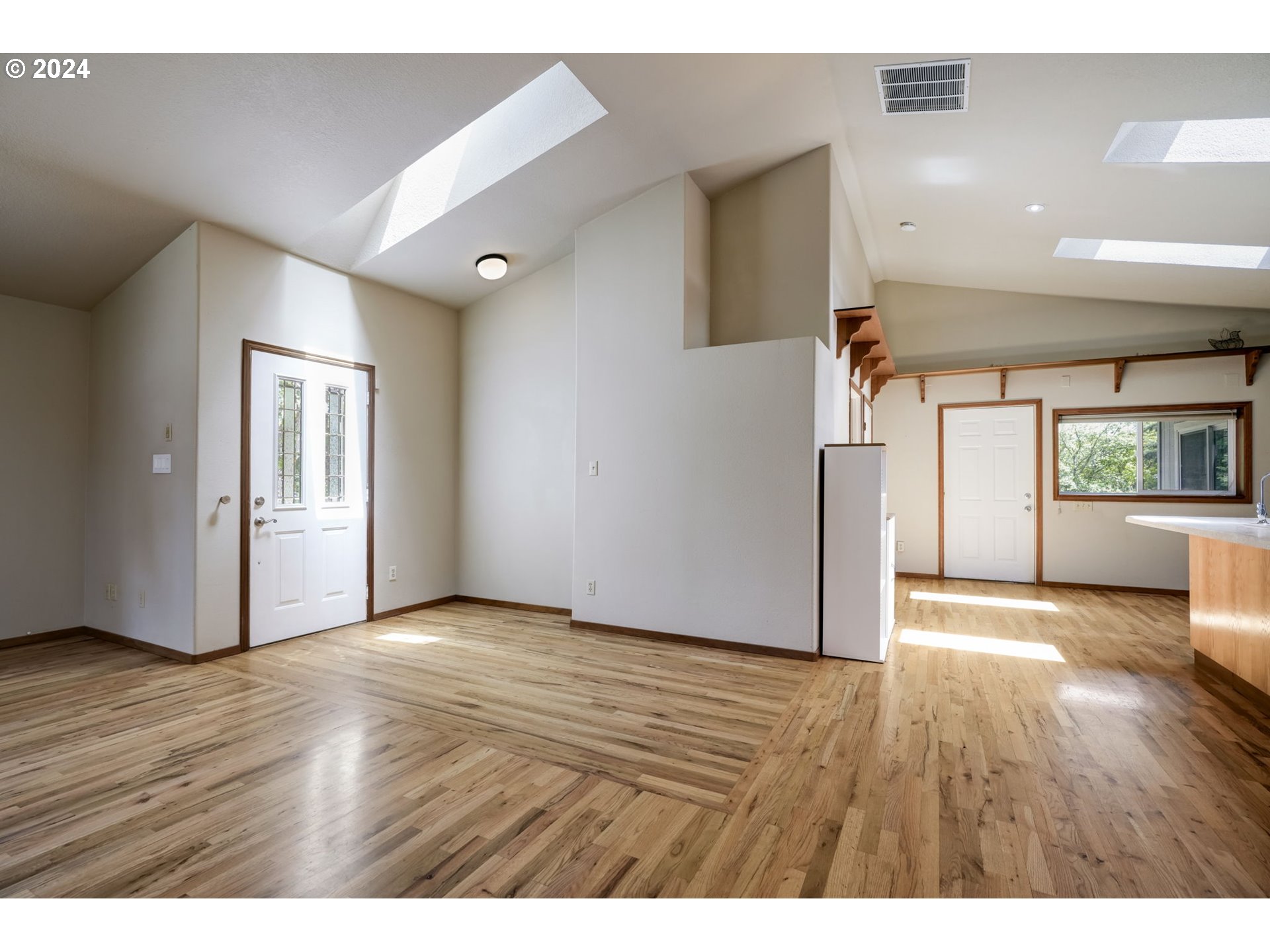 4010 NE 143RD AVE