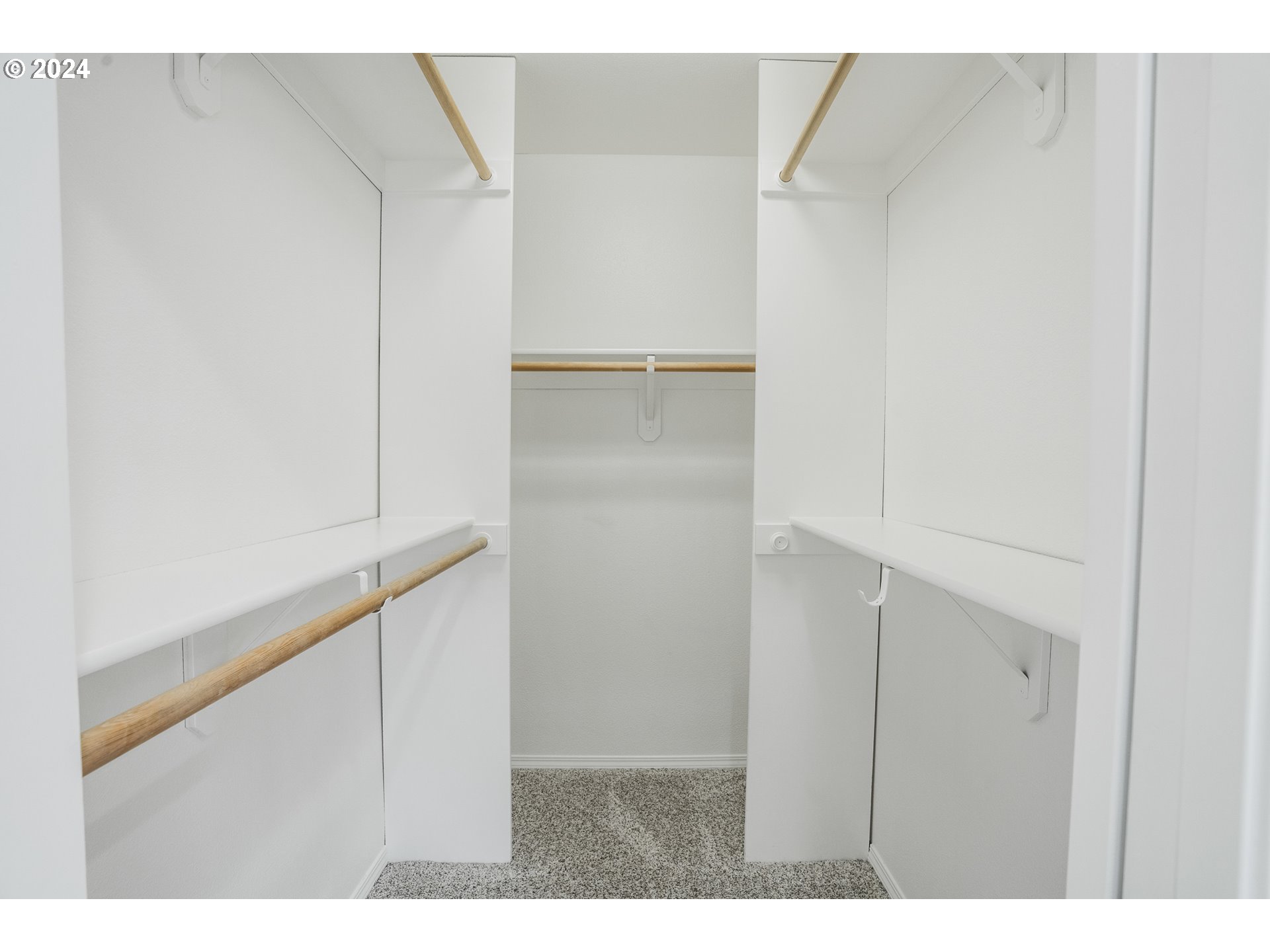 11017 NW RIDGEVIEW PL