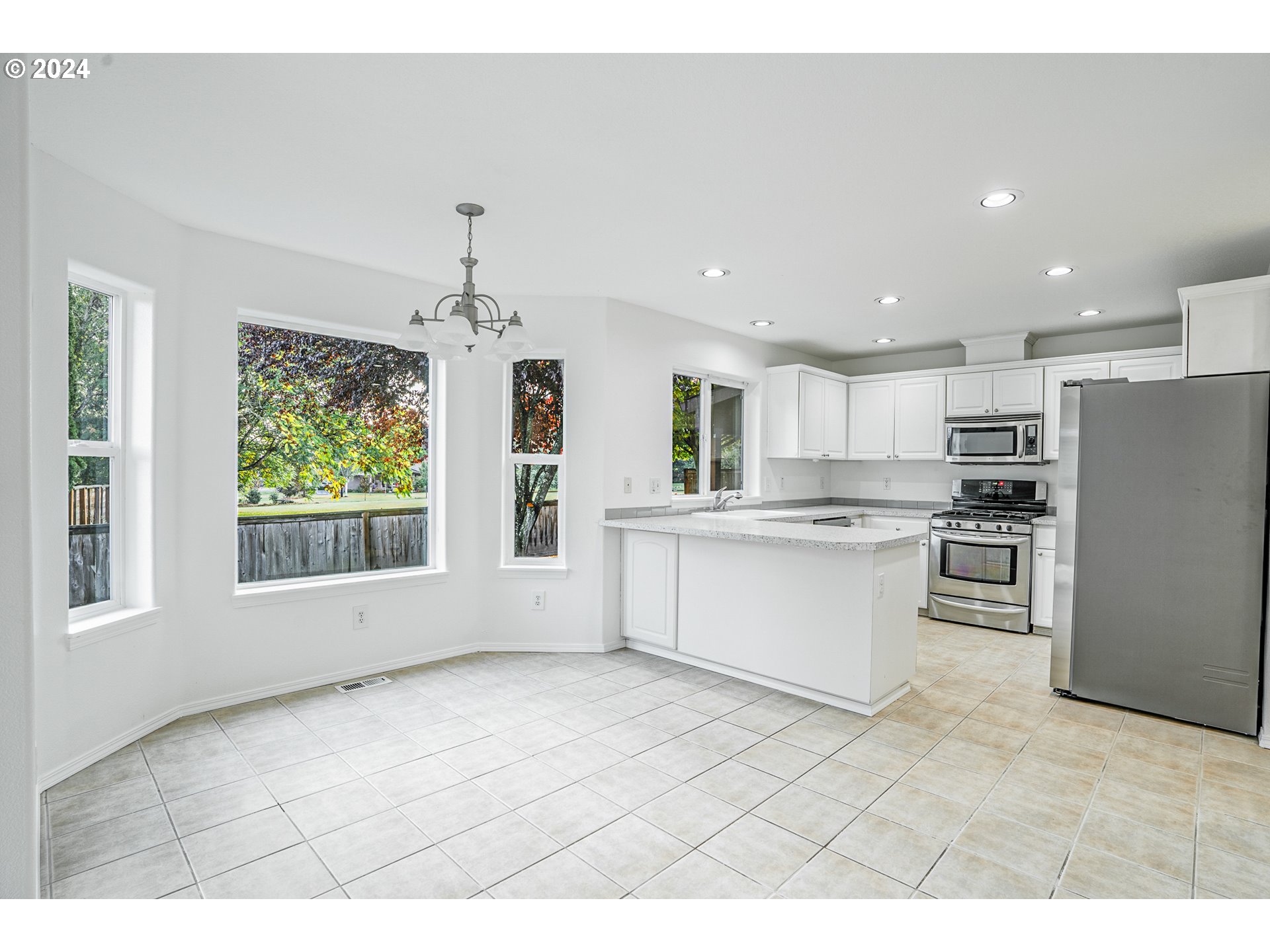 11017 NW RIDGEVIEW PL