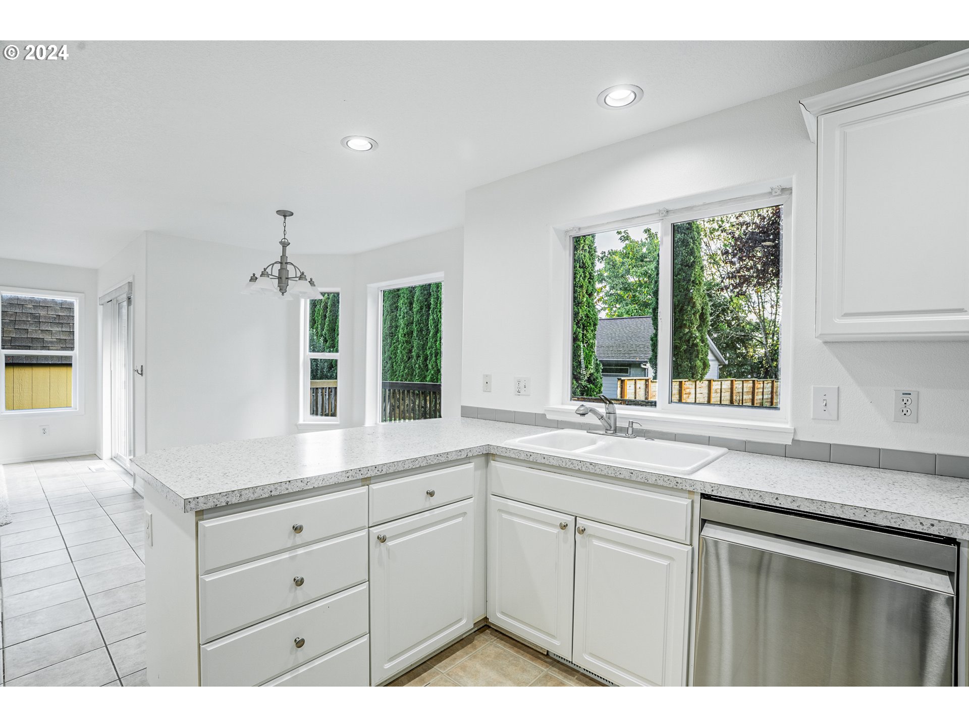 11017 NW RIDGEVIEW PL