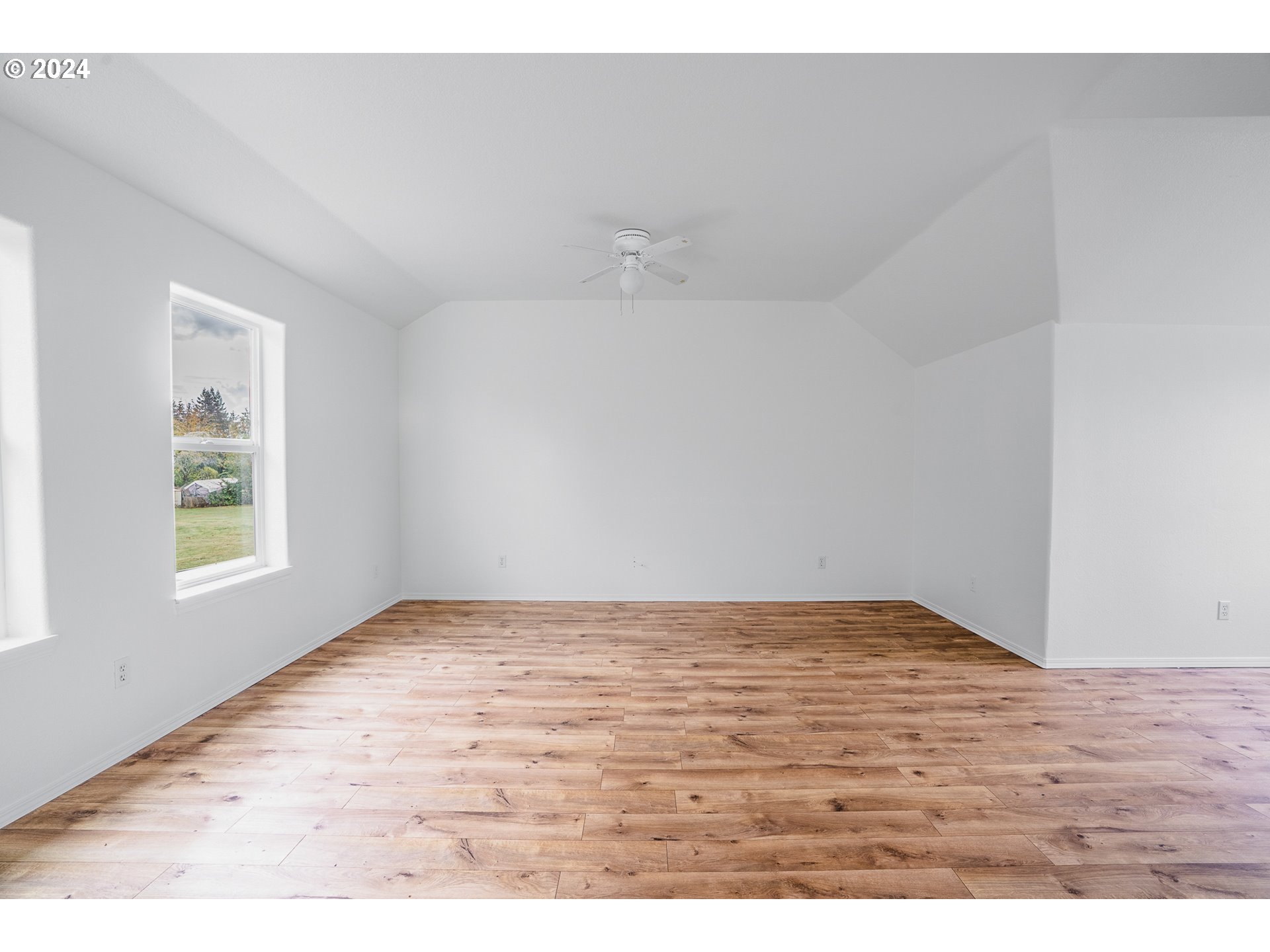 11017 NW RIDGEVIEW PL