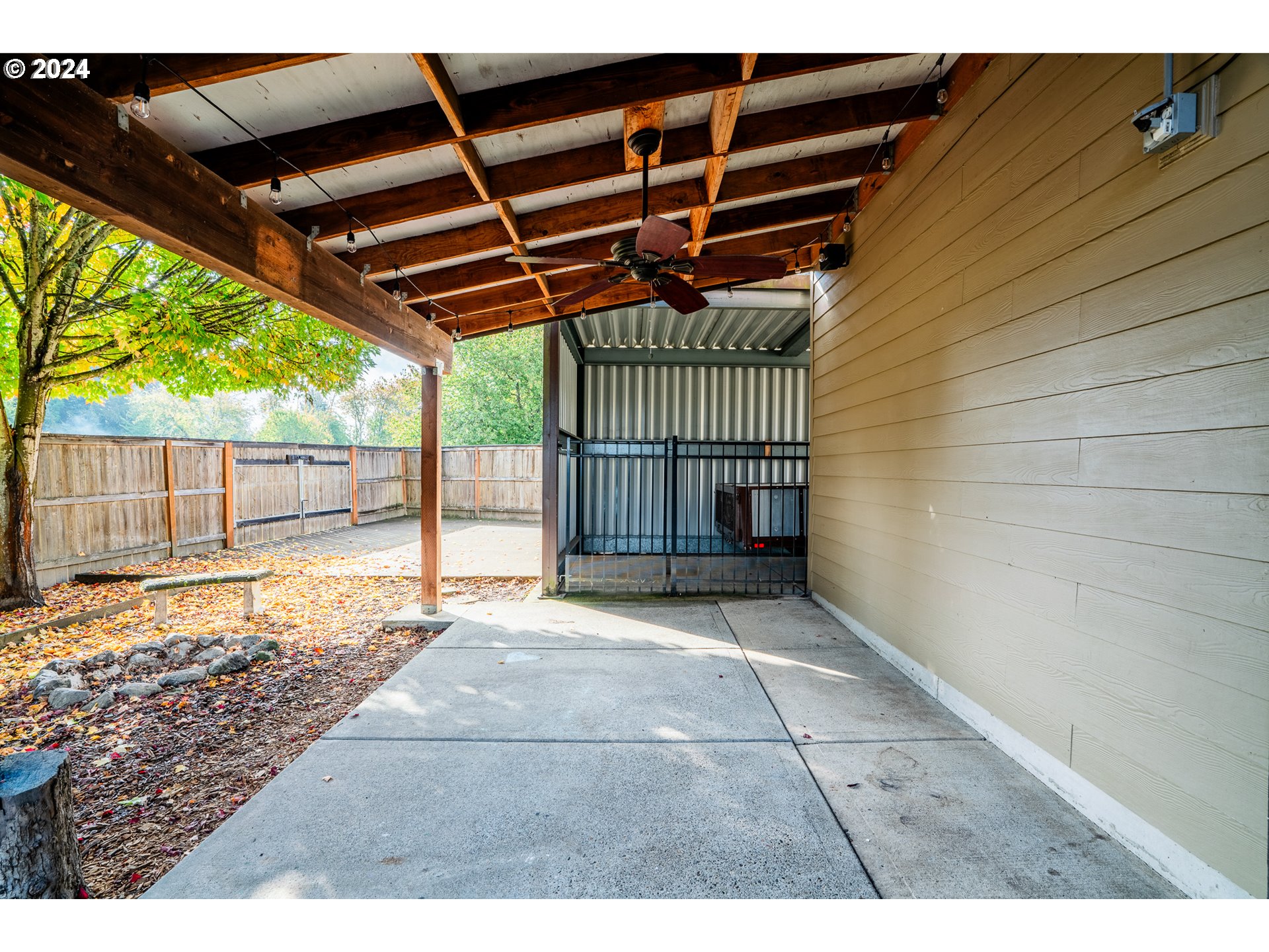 11017 NW RIDGEVIEW PL