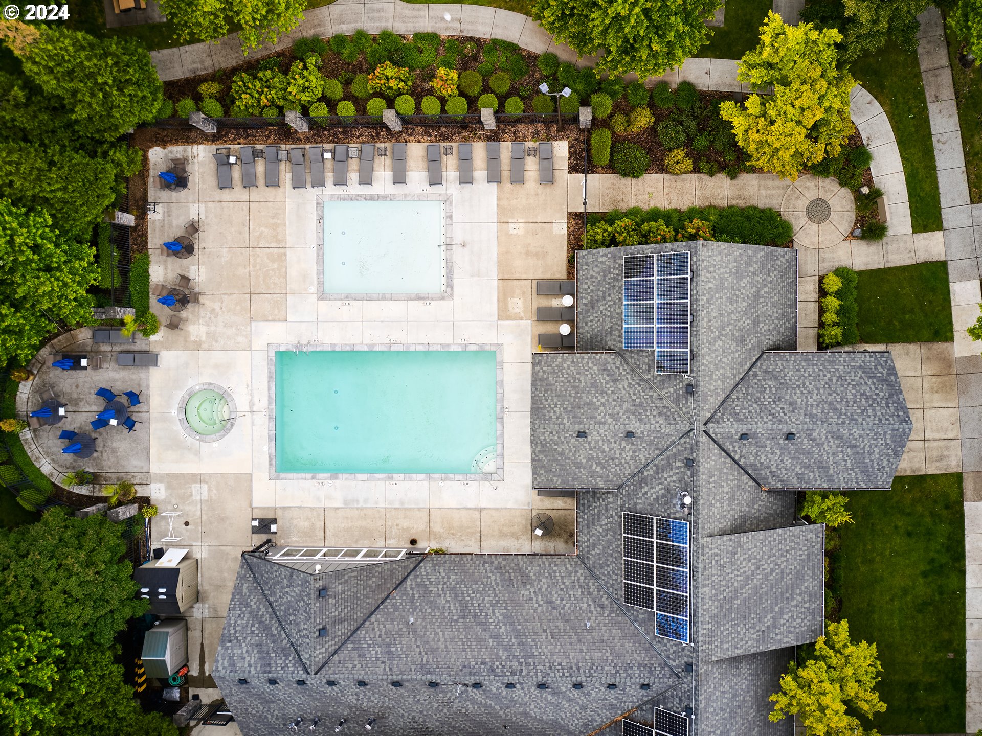 1232 SE ROUNDELAY ST