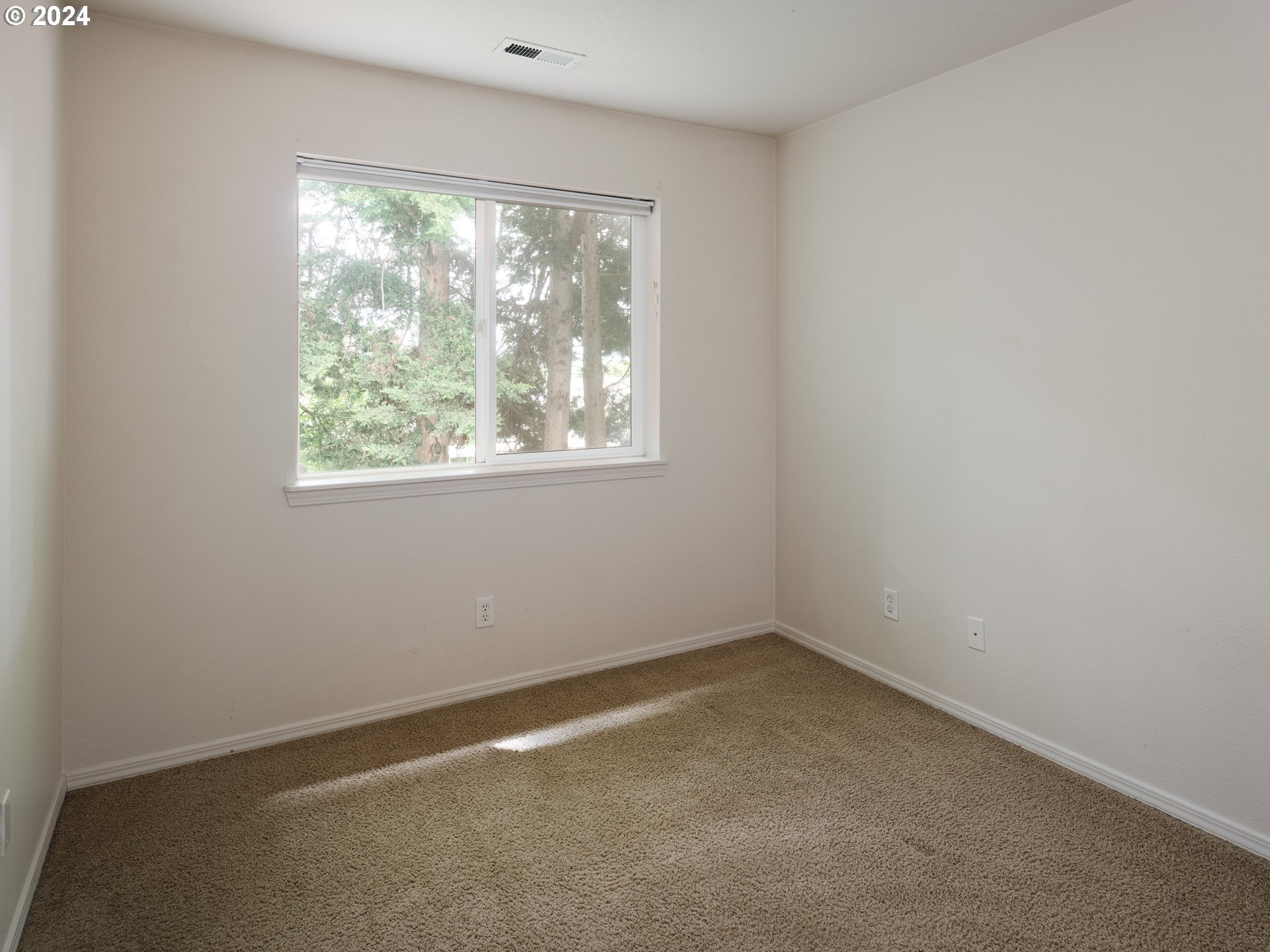 1232 SE ROUNDELAY ST